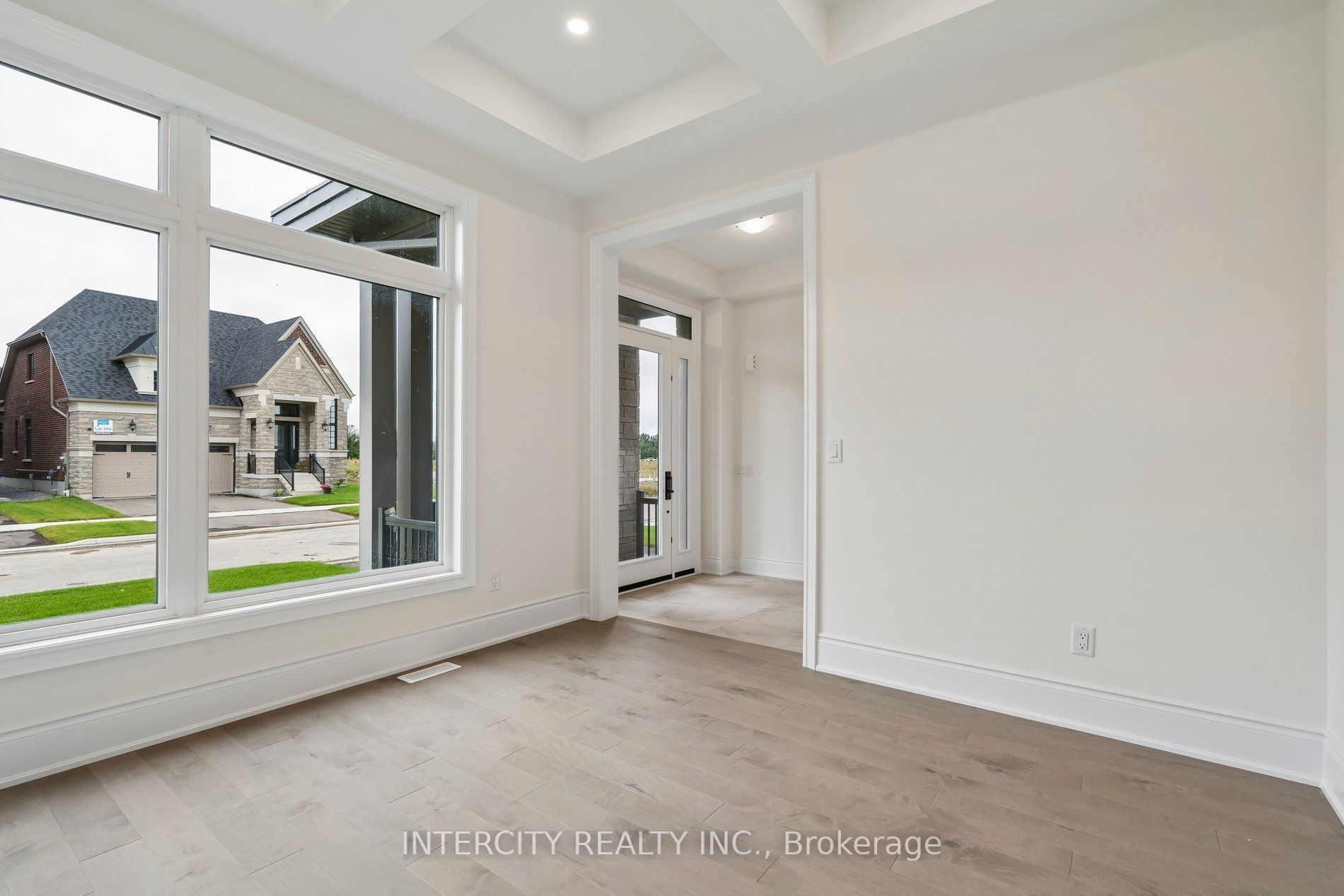 17 Garriock Hall Avenue Property Photo 6