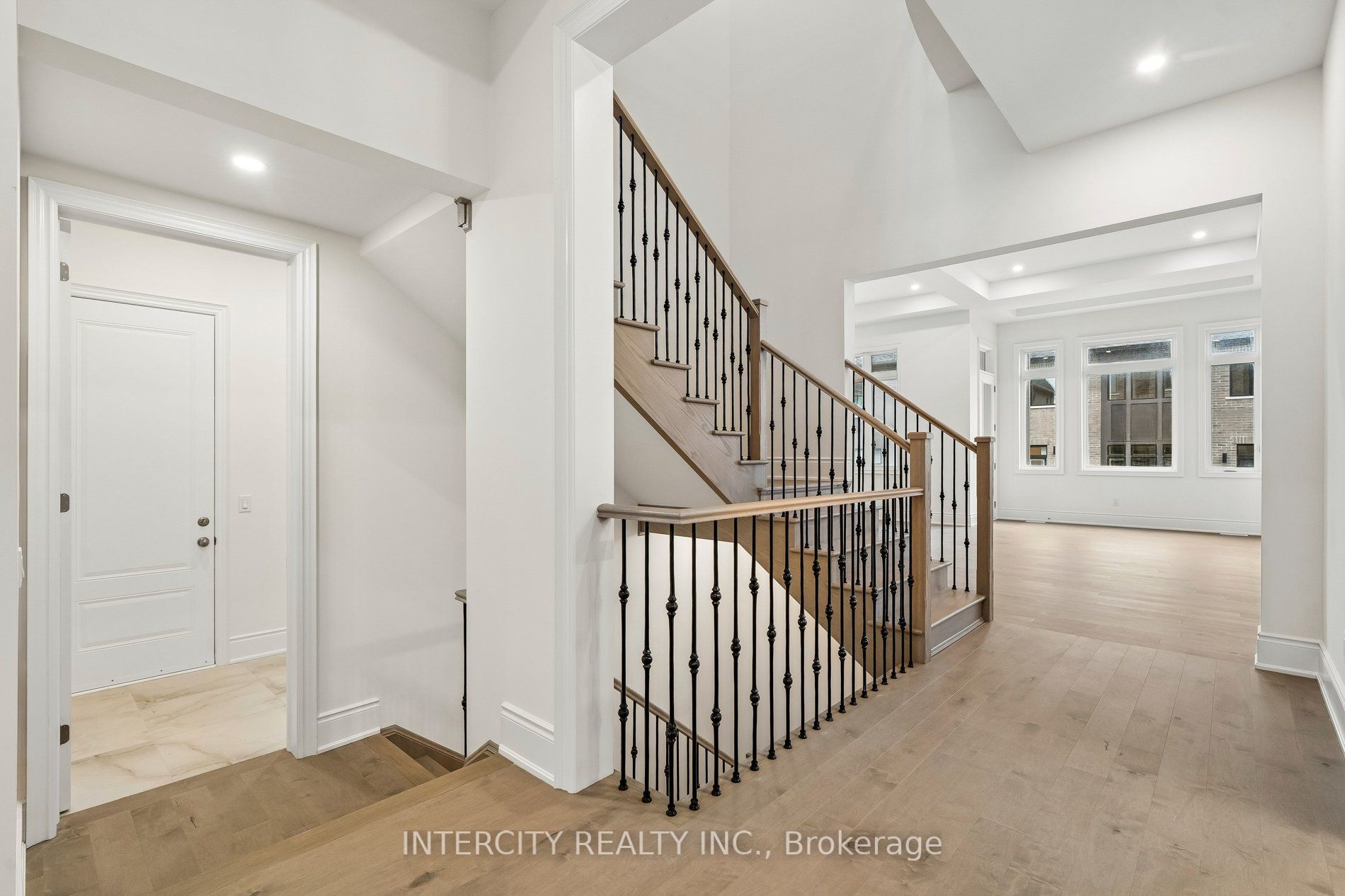 17 Garriock Hall Avenue Property Photo 8