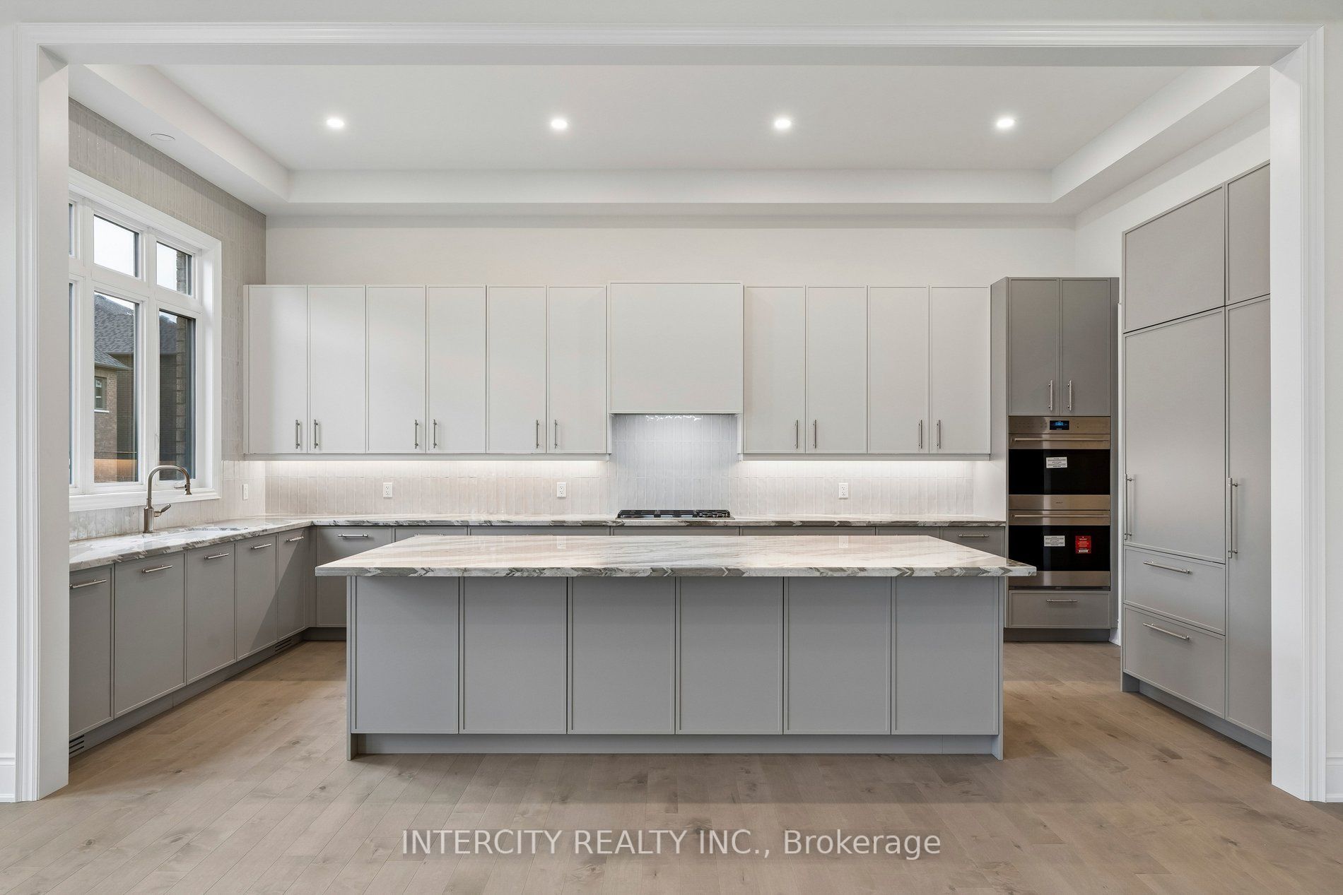 17 Garriock Hall Avenue Property Photo 11
