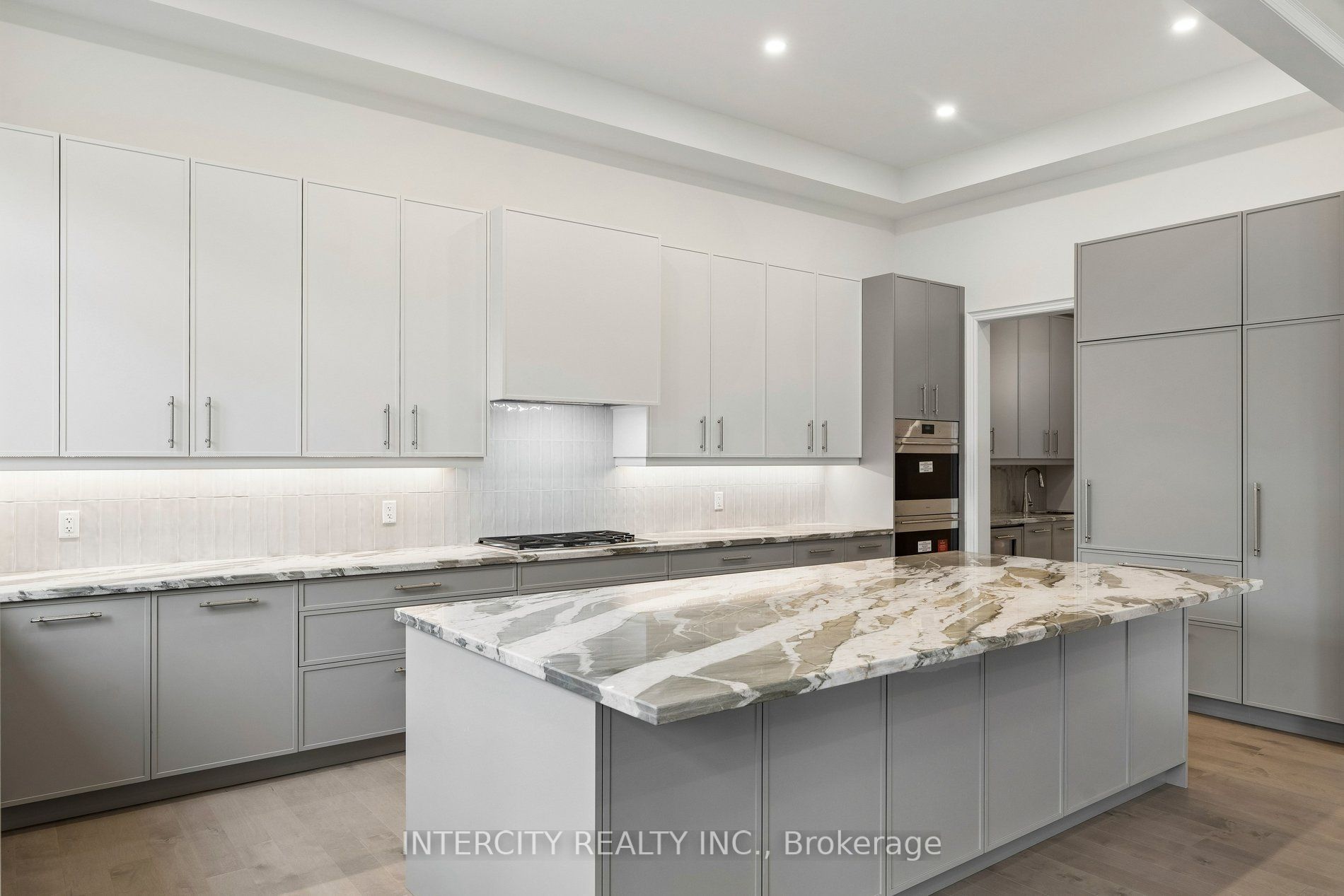 17 Garriock Hall Avenue Property Photo 14