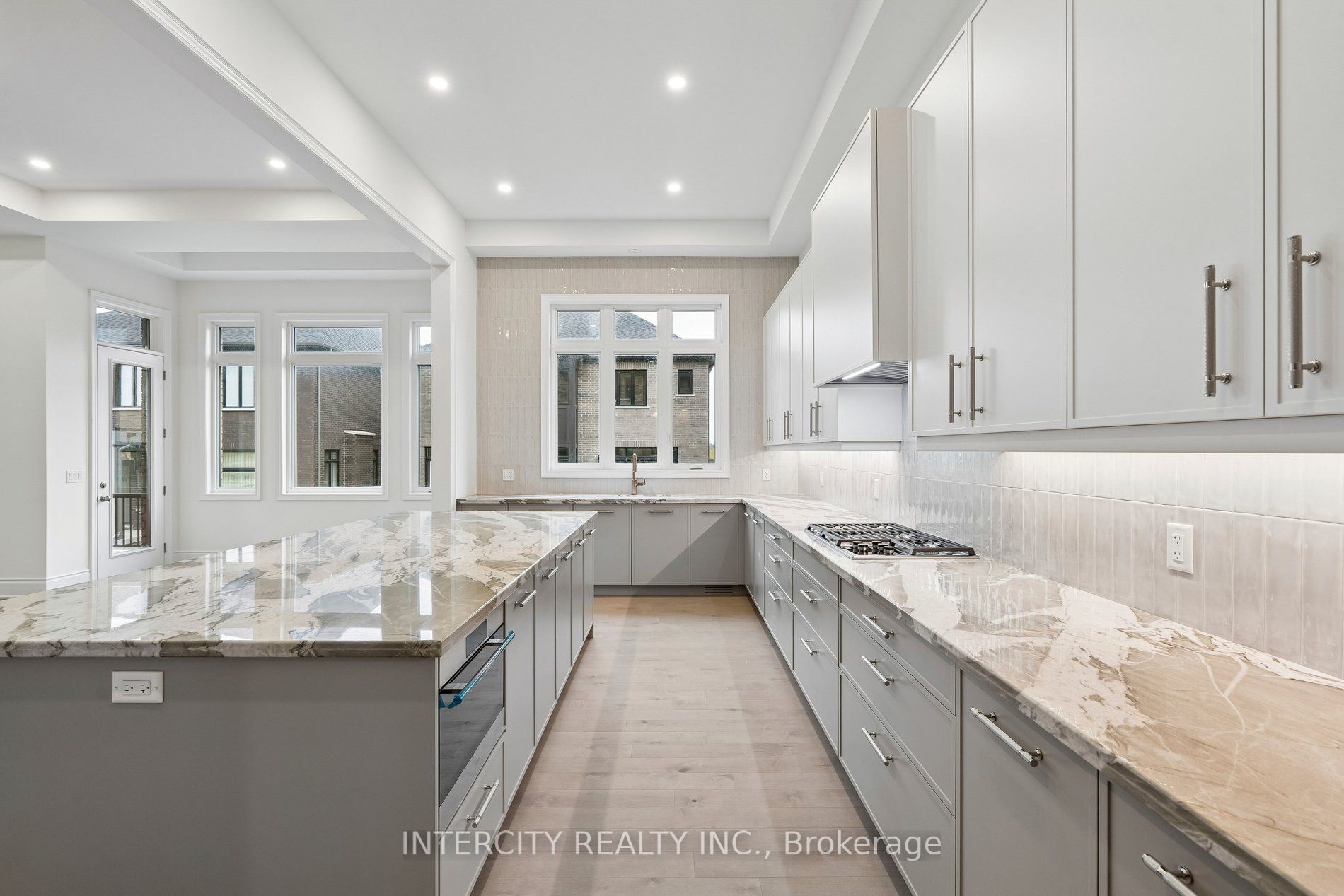 17 Garriock Hall Avenue Property Photo 16