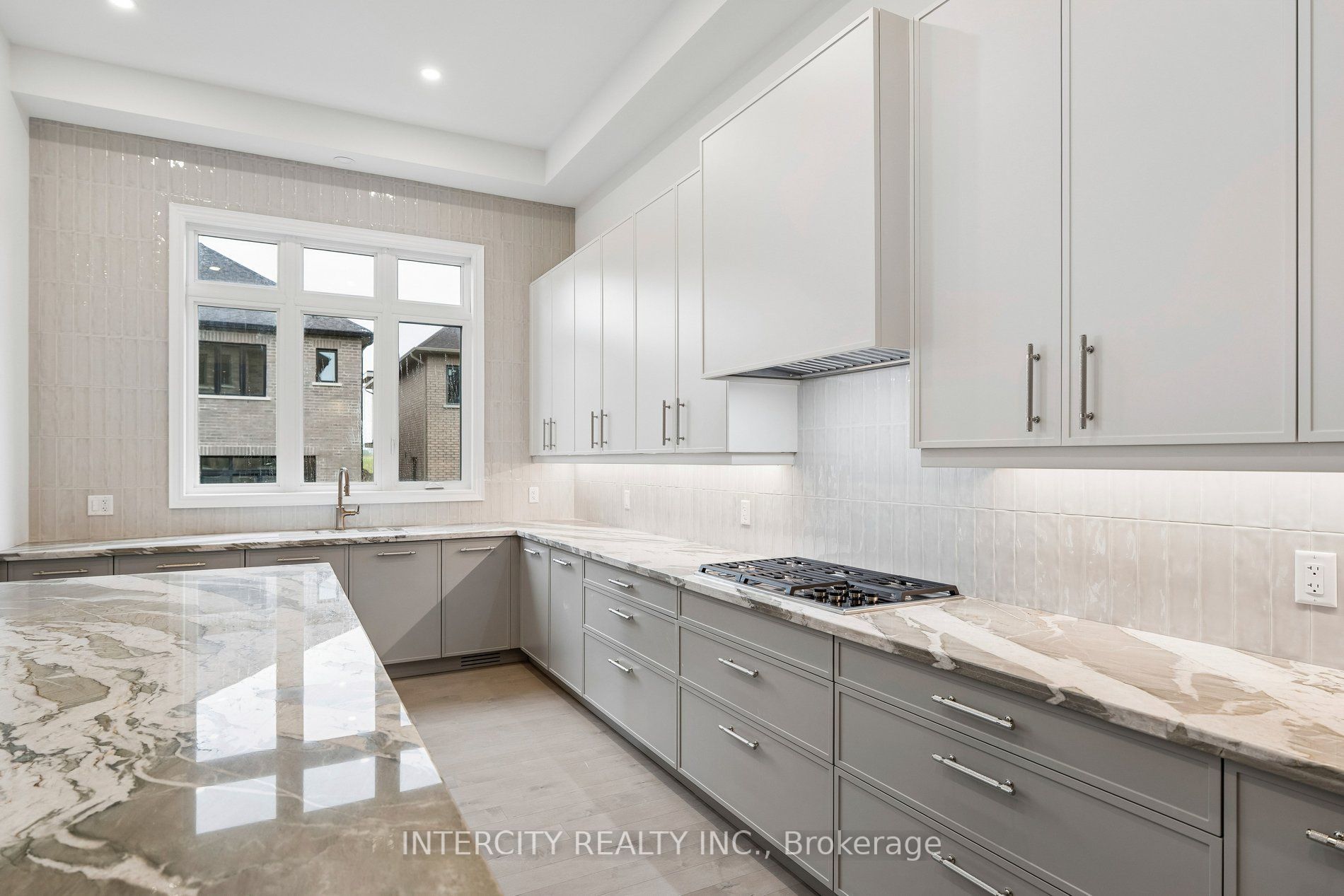 17 Garriock Hall Avenue Property Photo 18