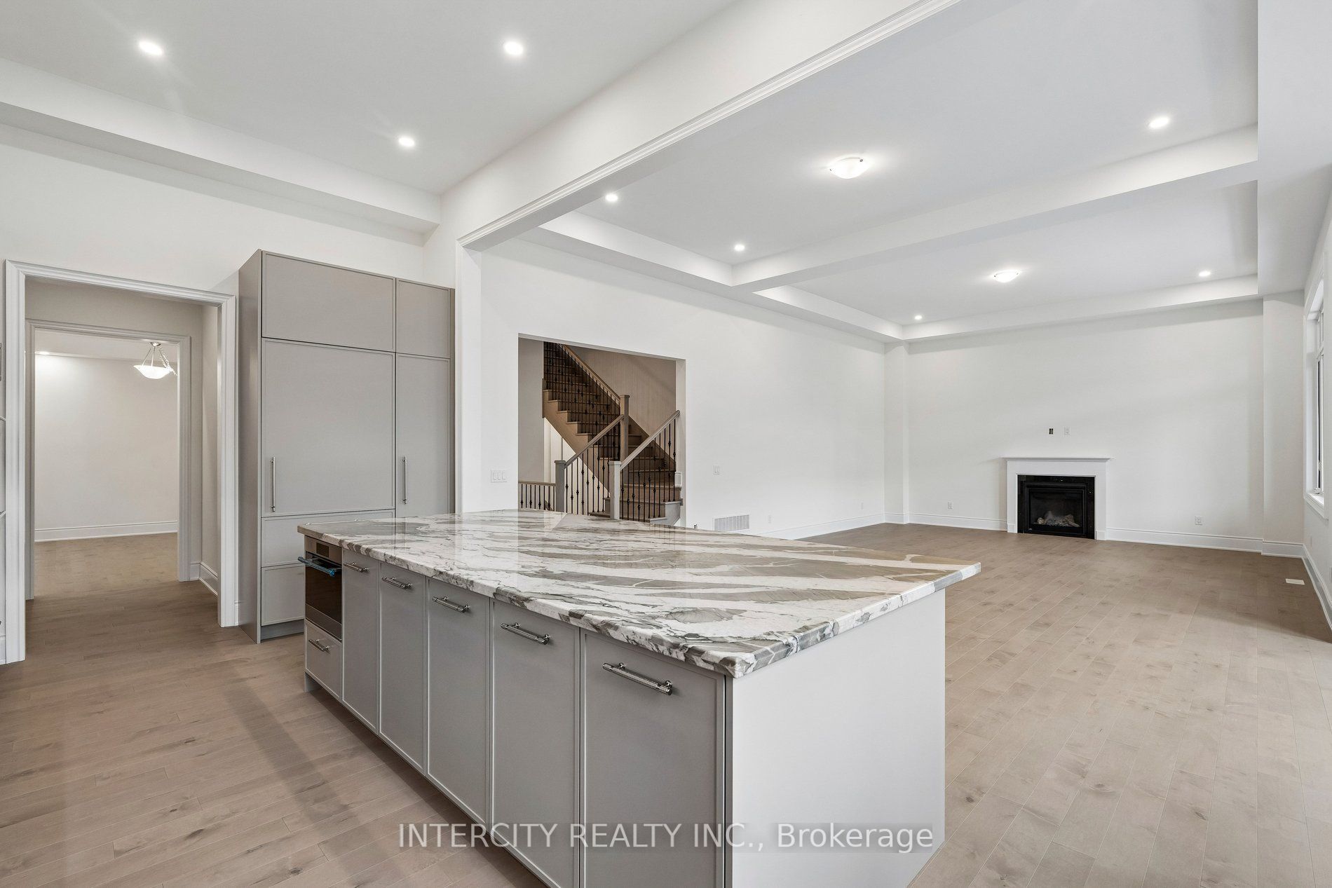 17 Garriock Hall Avenue Property Photo 19
