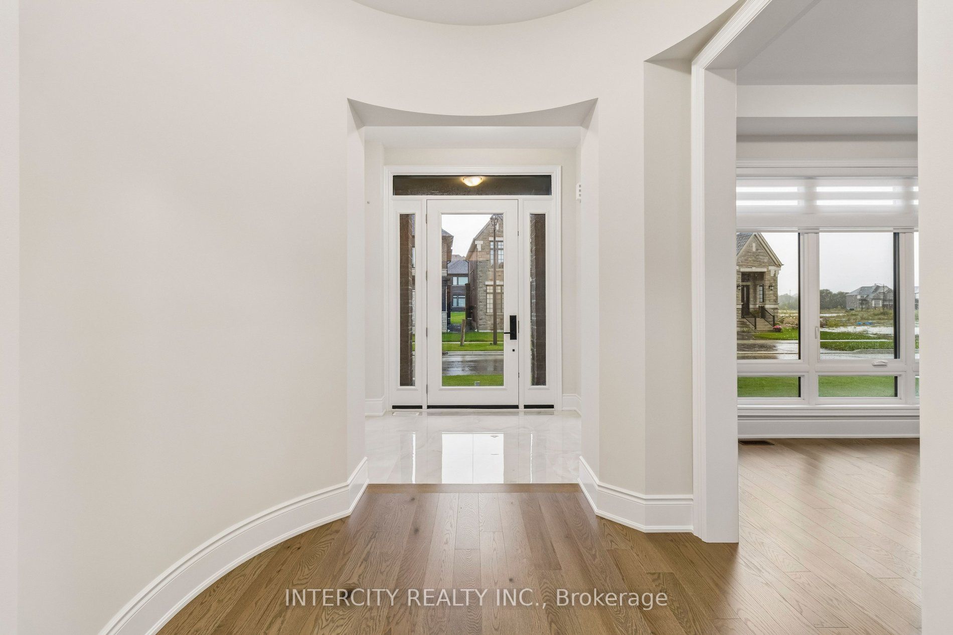 15 Garriock Hall Avenue Property Photo 3