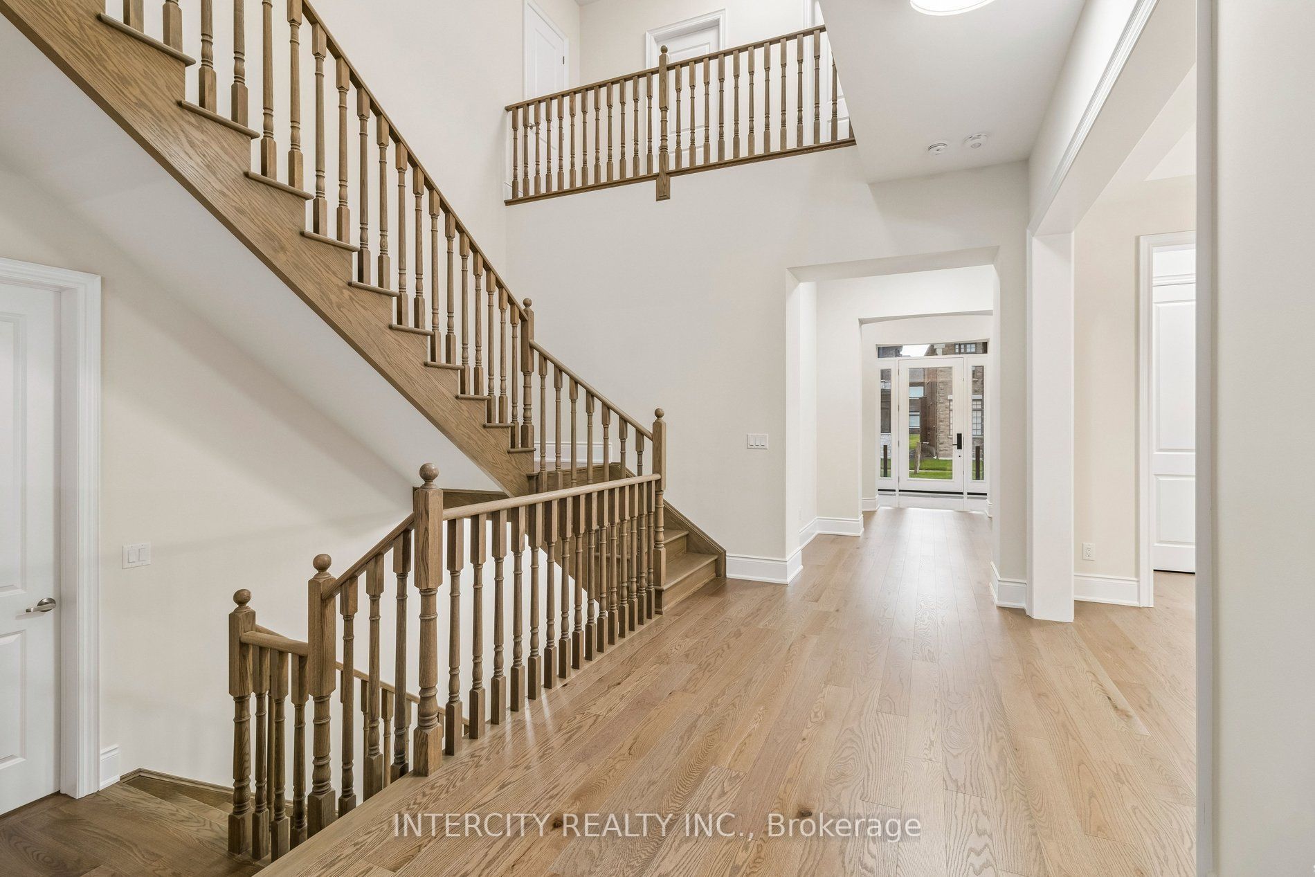 15 Garriock Hall Avenue Property Photo 5