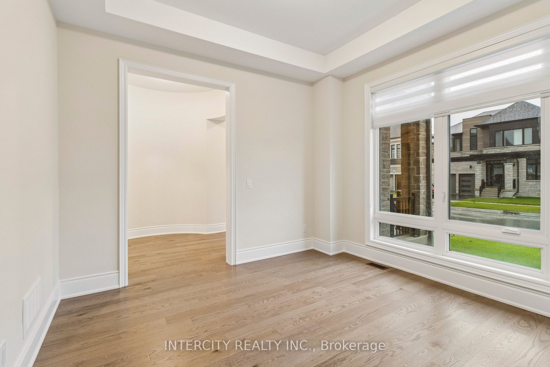 15 Garriock Hall Avenue Property Photo 9