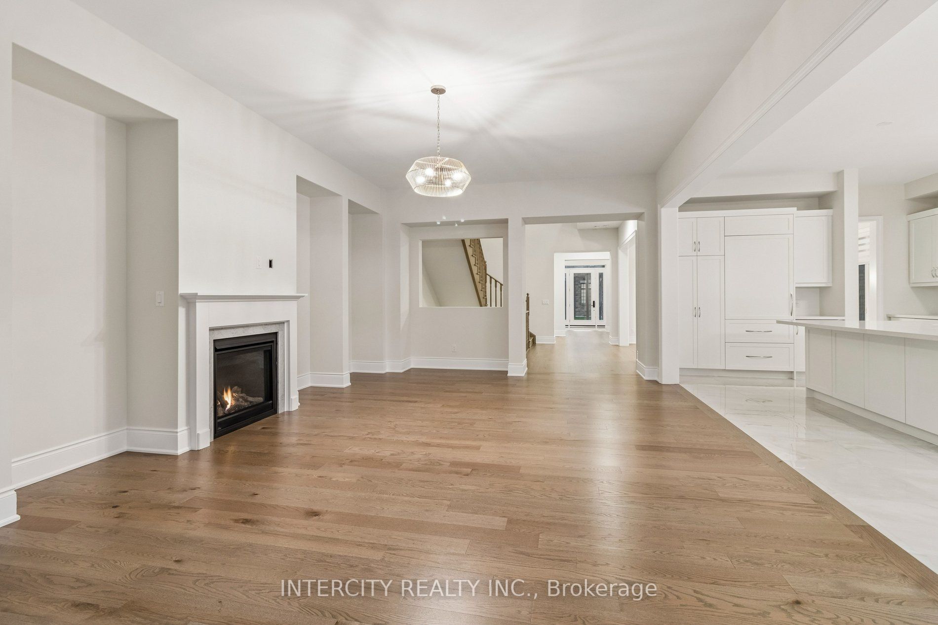 15 Garriock Hall Avenue Property Photo 11