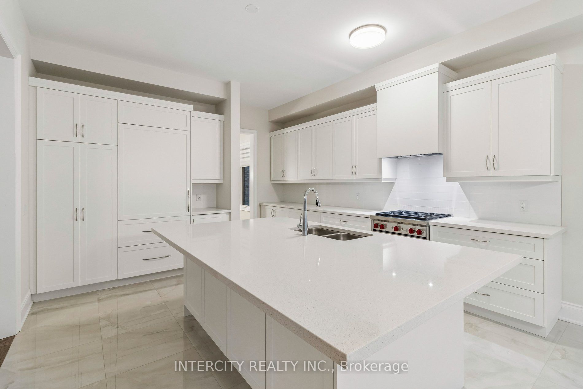 15 Garriock Hall Avenue Property Photo 19