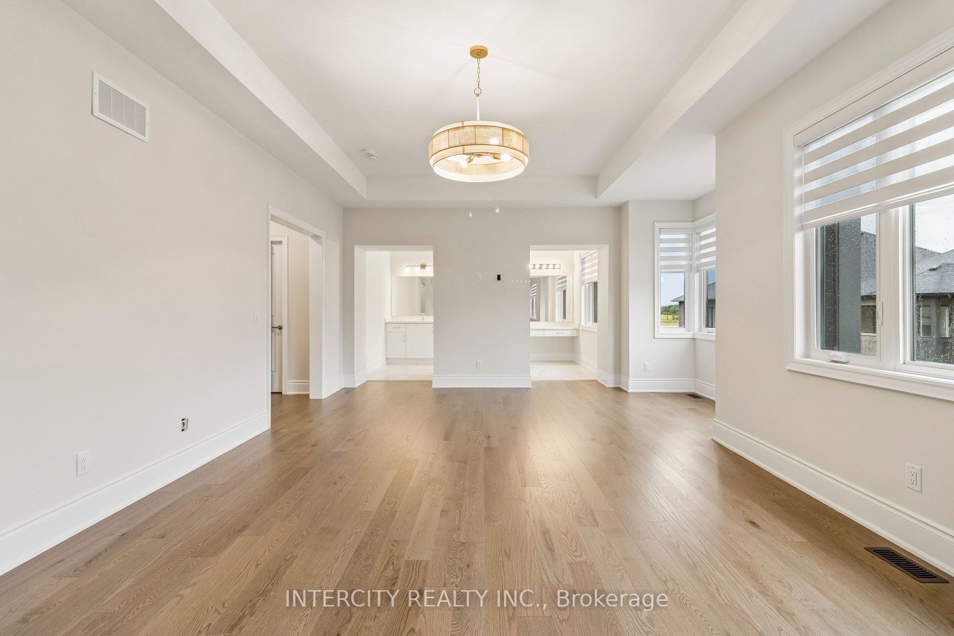 15 Garriock Hall Avenue Property Photo 40