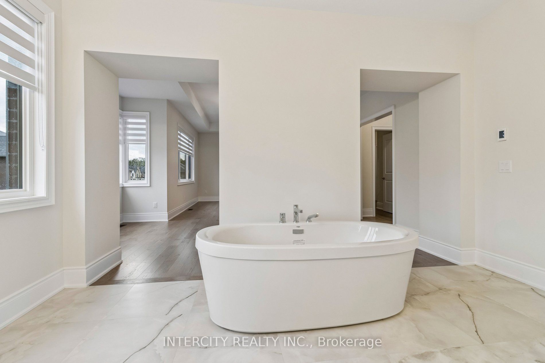 15 Garriock Hall Avenue Property Photo 42