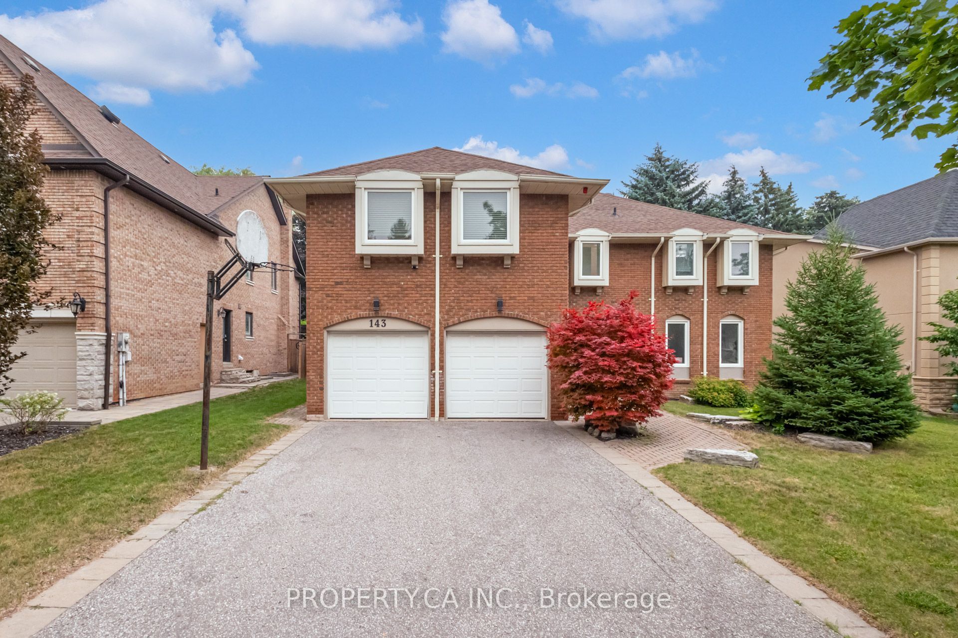 143 Cambridge Crescent Property Photo 1