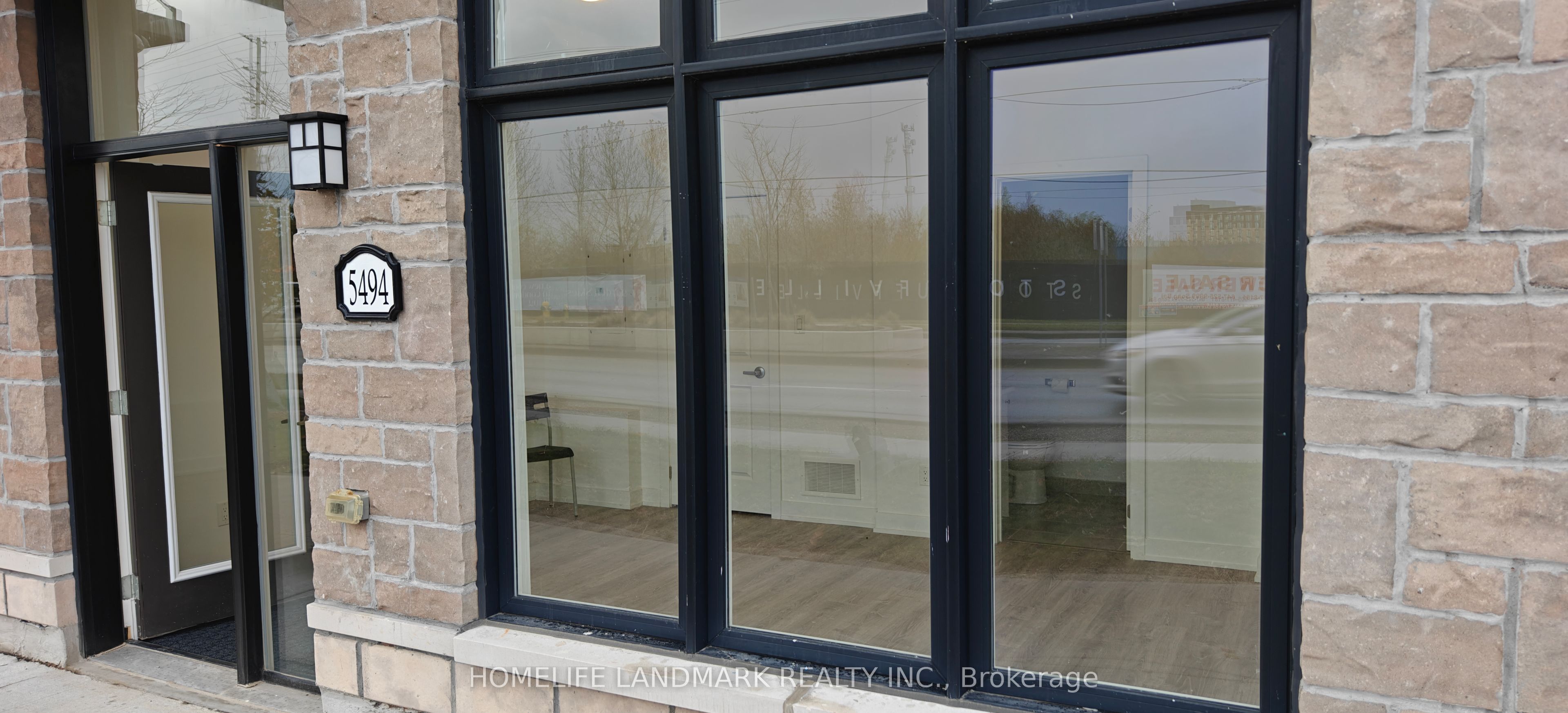5494 Main Street Property Photo 9