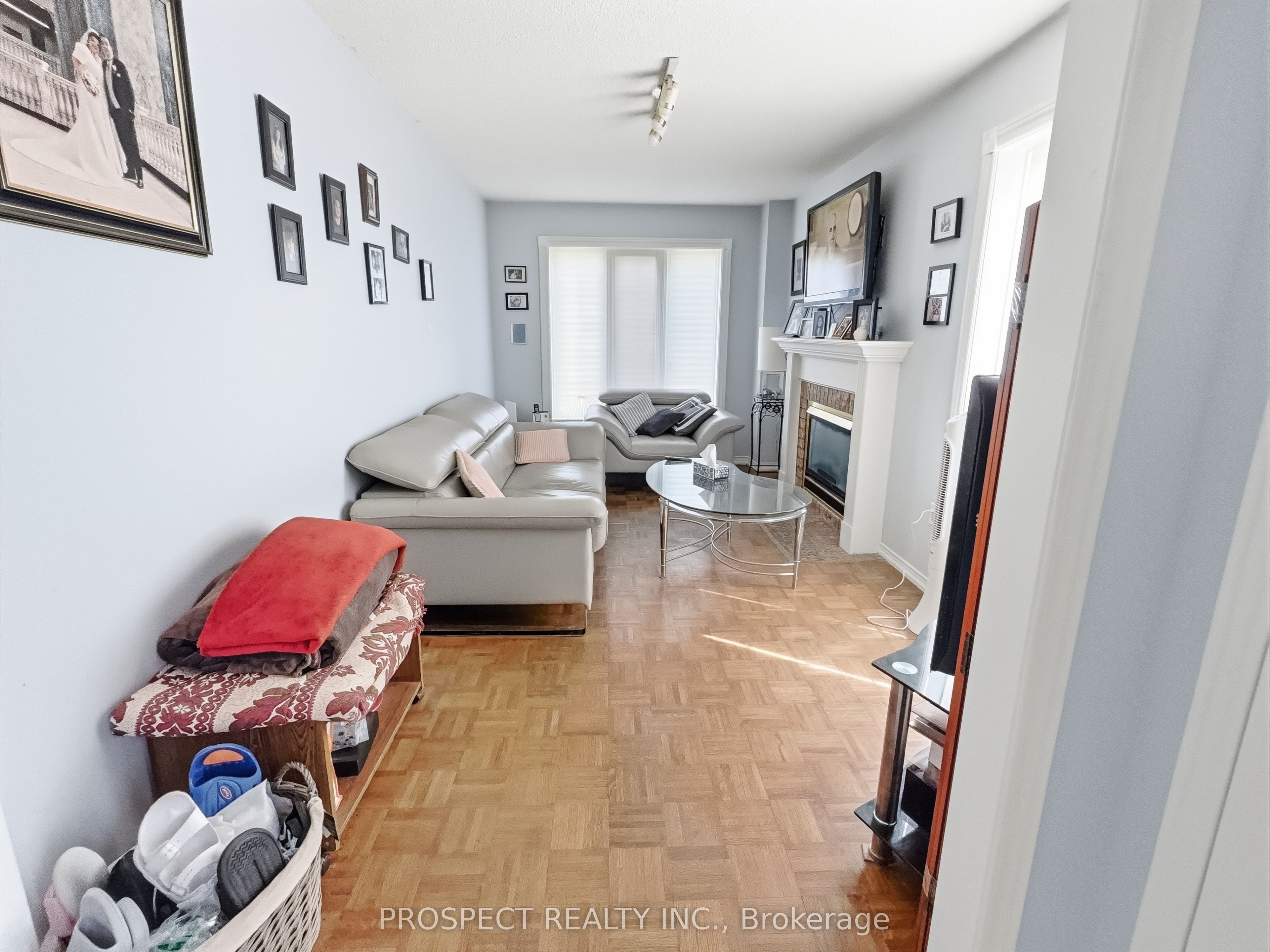 79 Louana Crescent Property Photo 2