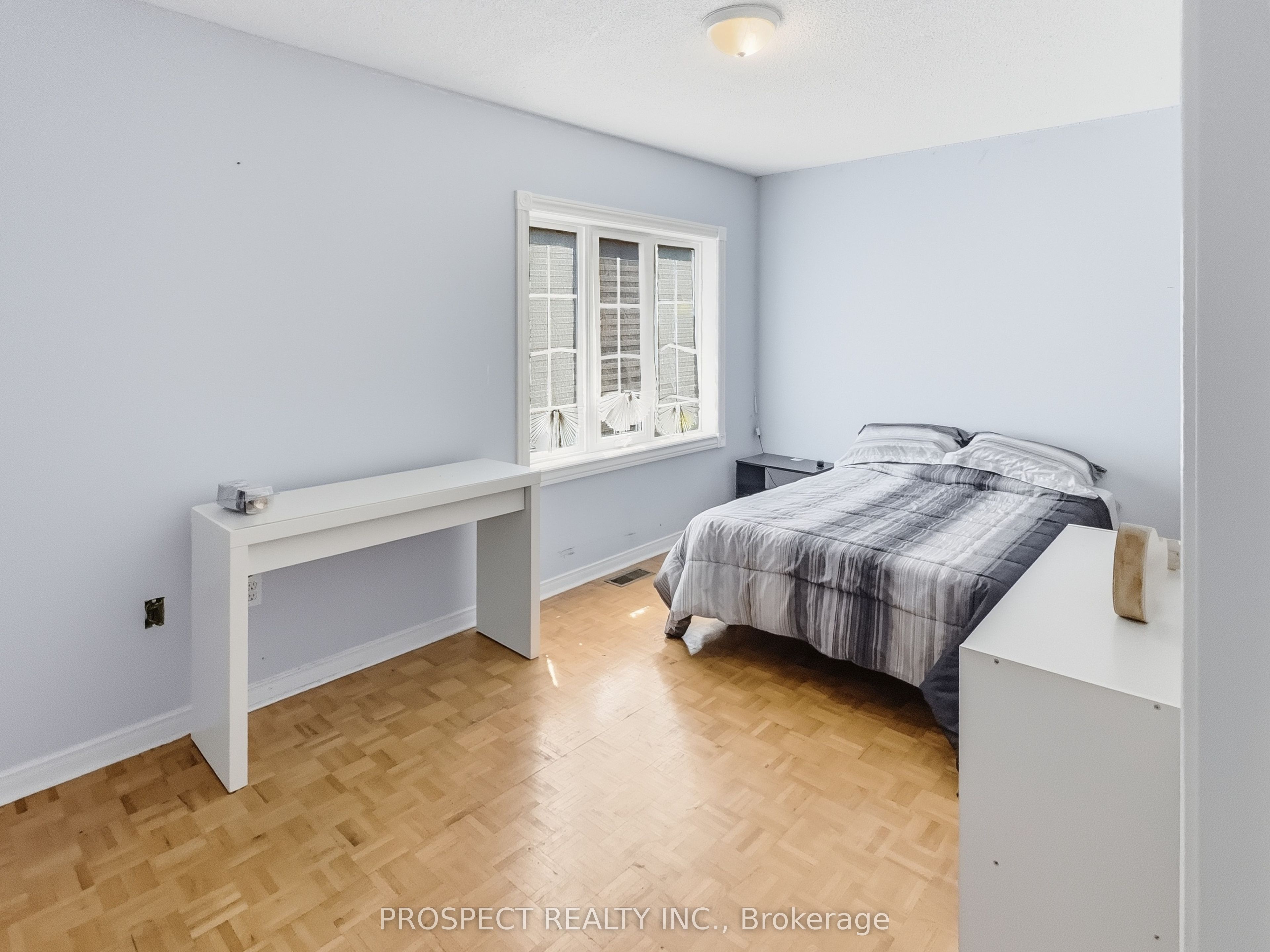 79 Louana Crescent Property Photo 8