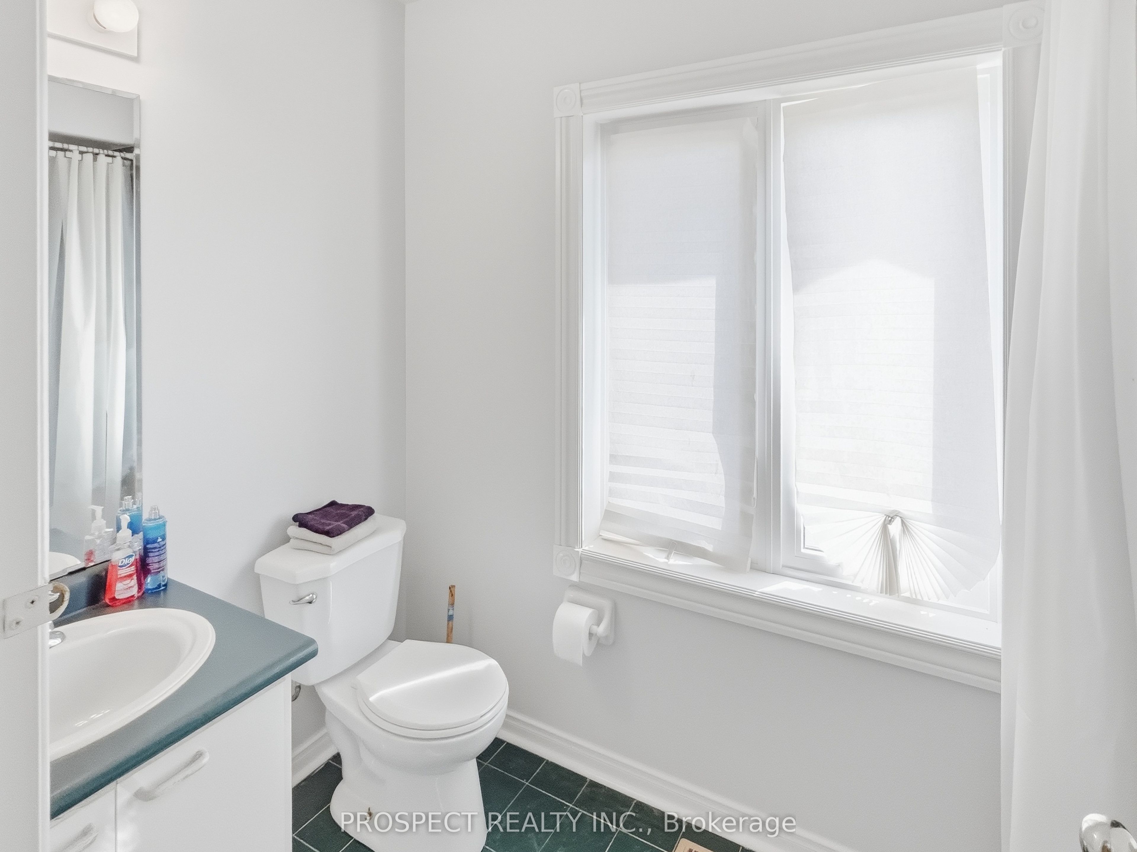 79 Louana Crescent Property Photo 11