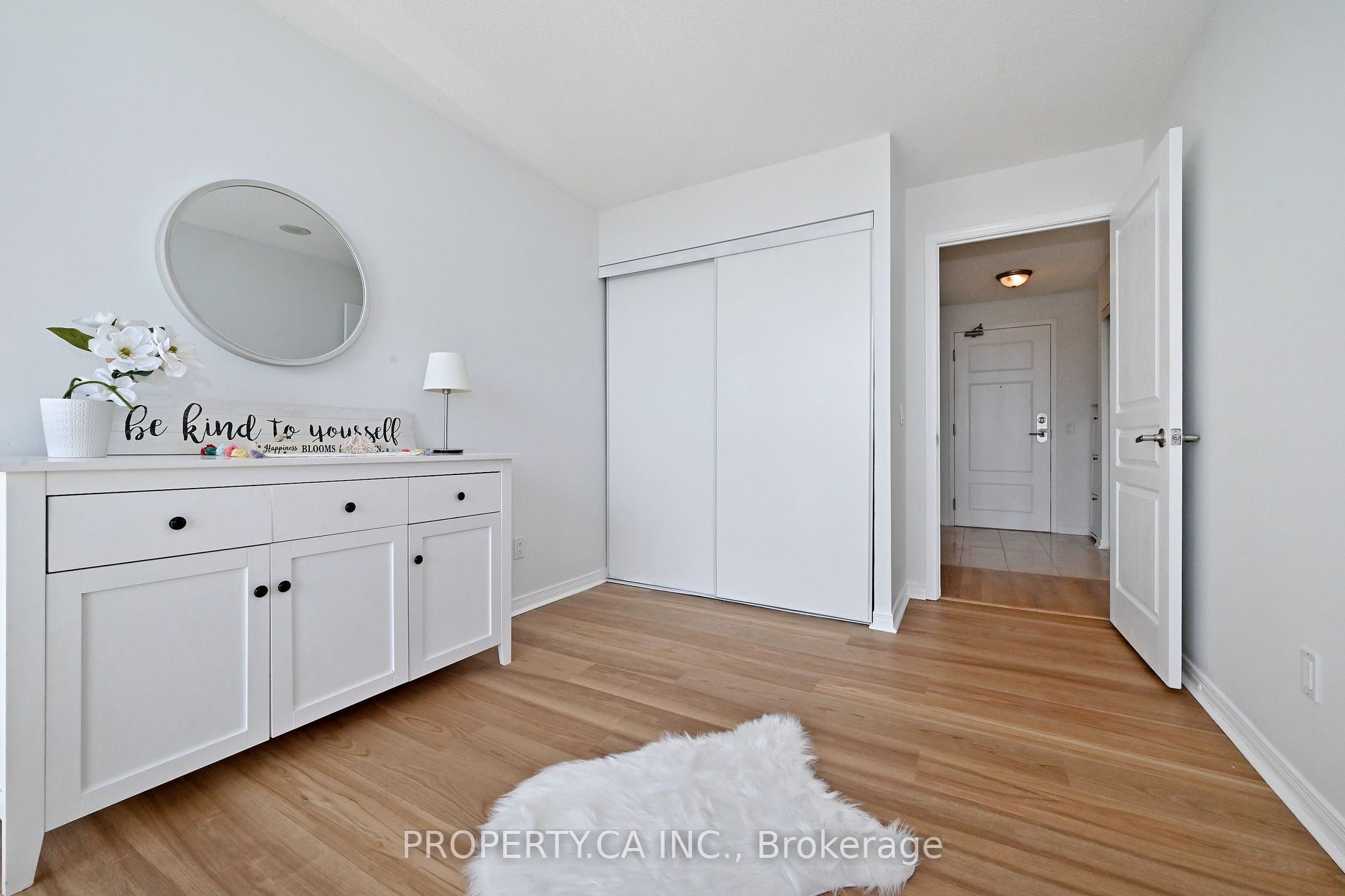 310 Red Maple Road 1013 Property Photo 15