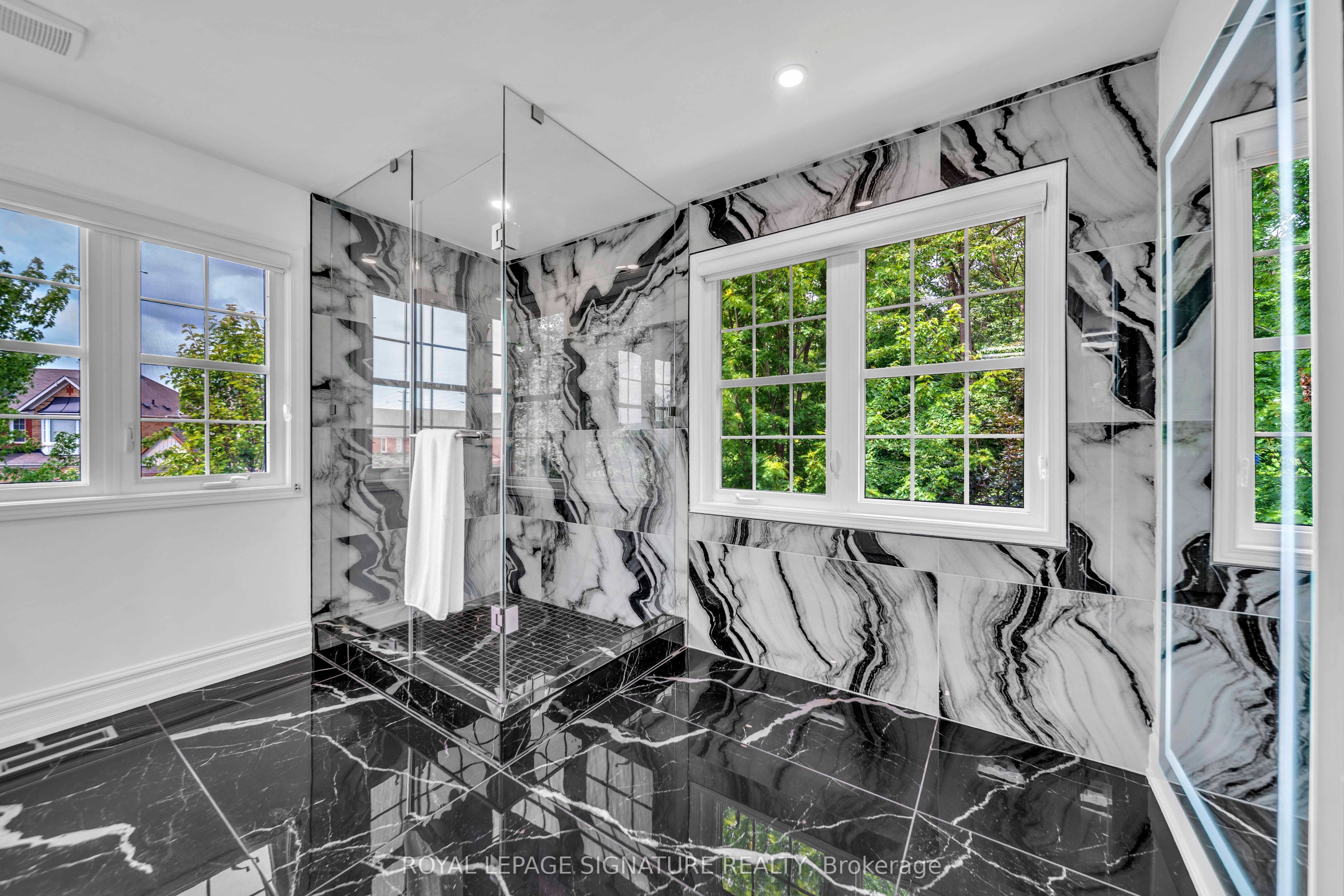 81 Bulmer Crescent Property Photo 17