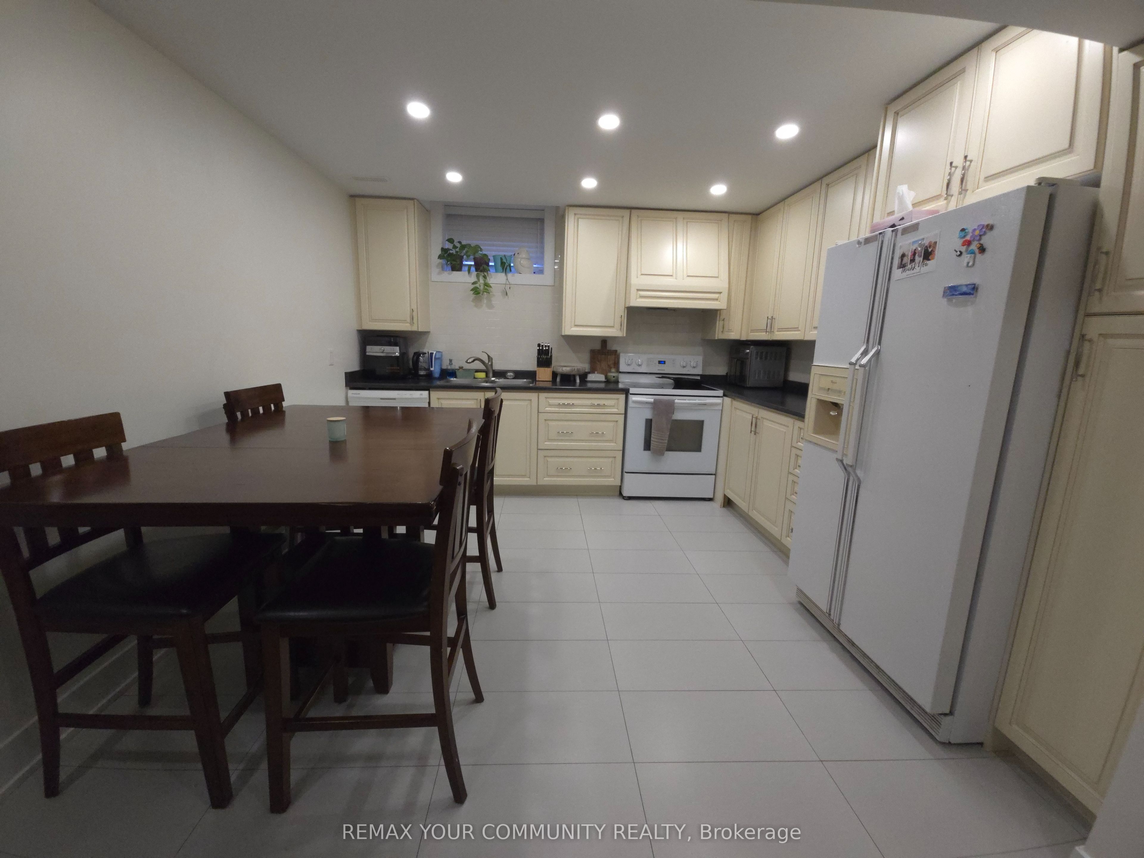 171 Dolores Crescent Basement Property Photo 6