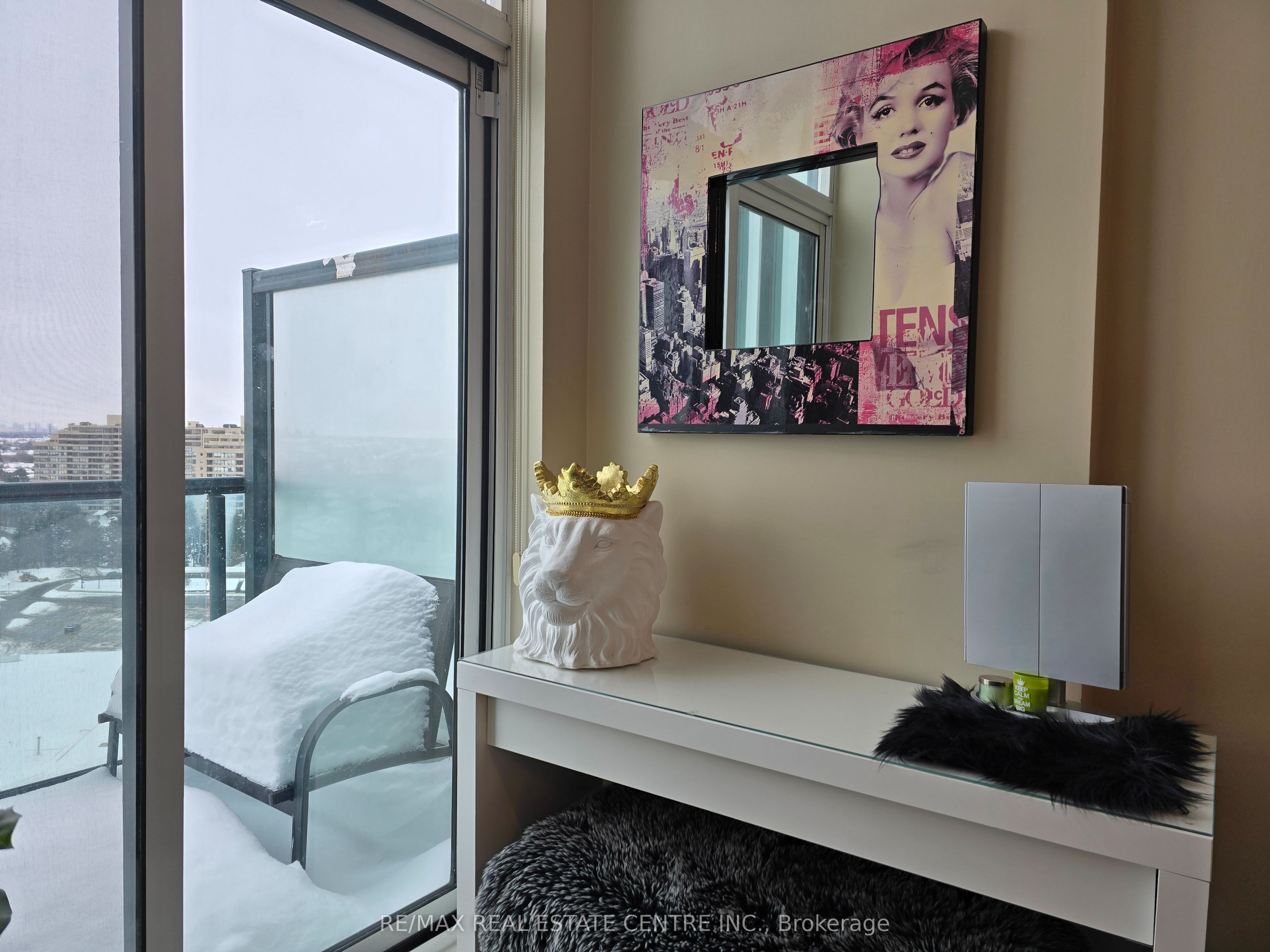 18 Harding Boulevard Ph207 Property Photo 16