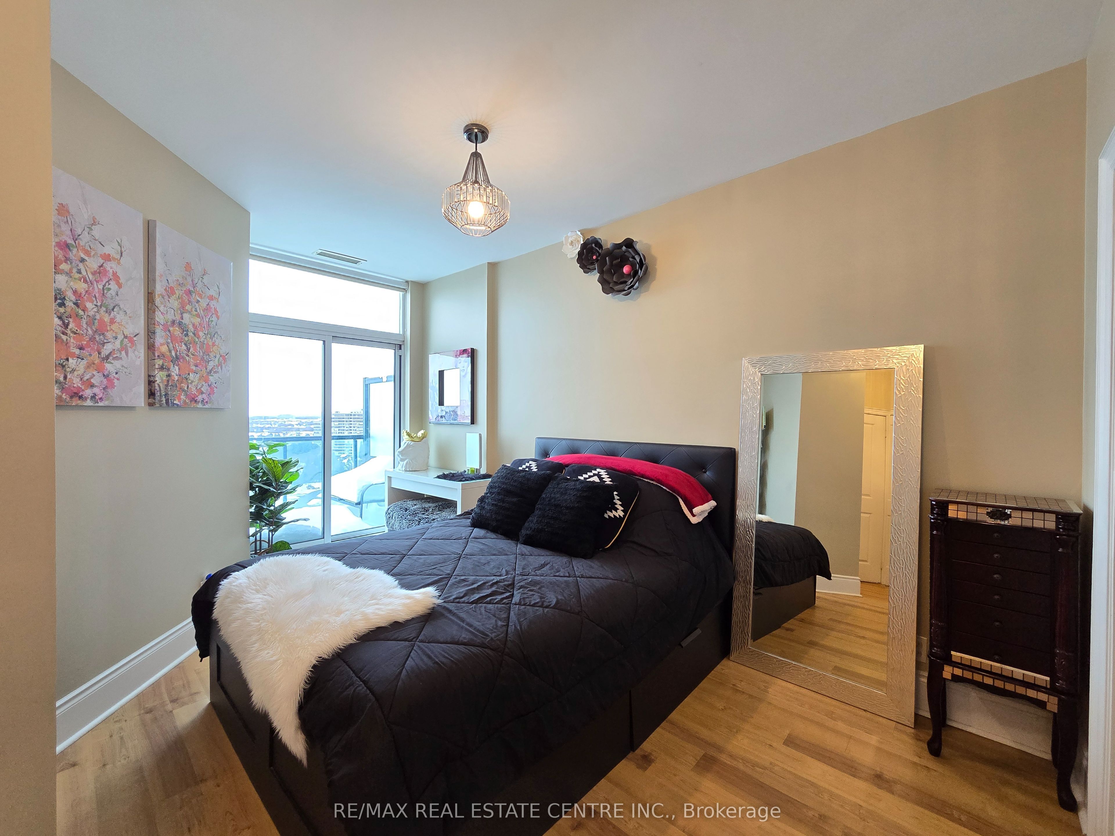 18 Harding Boulevard Ph207 Property Photo 27