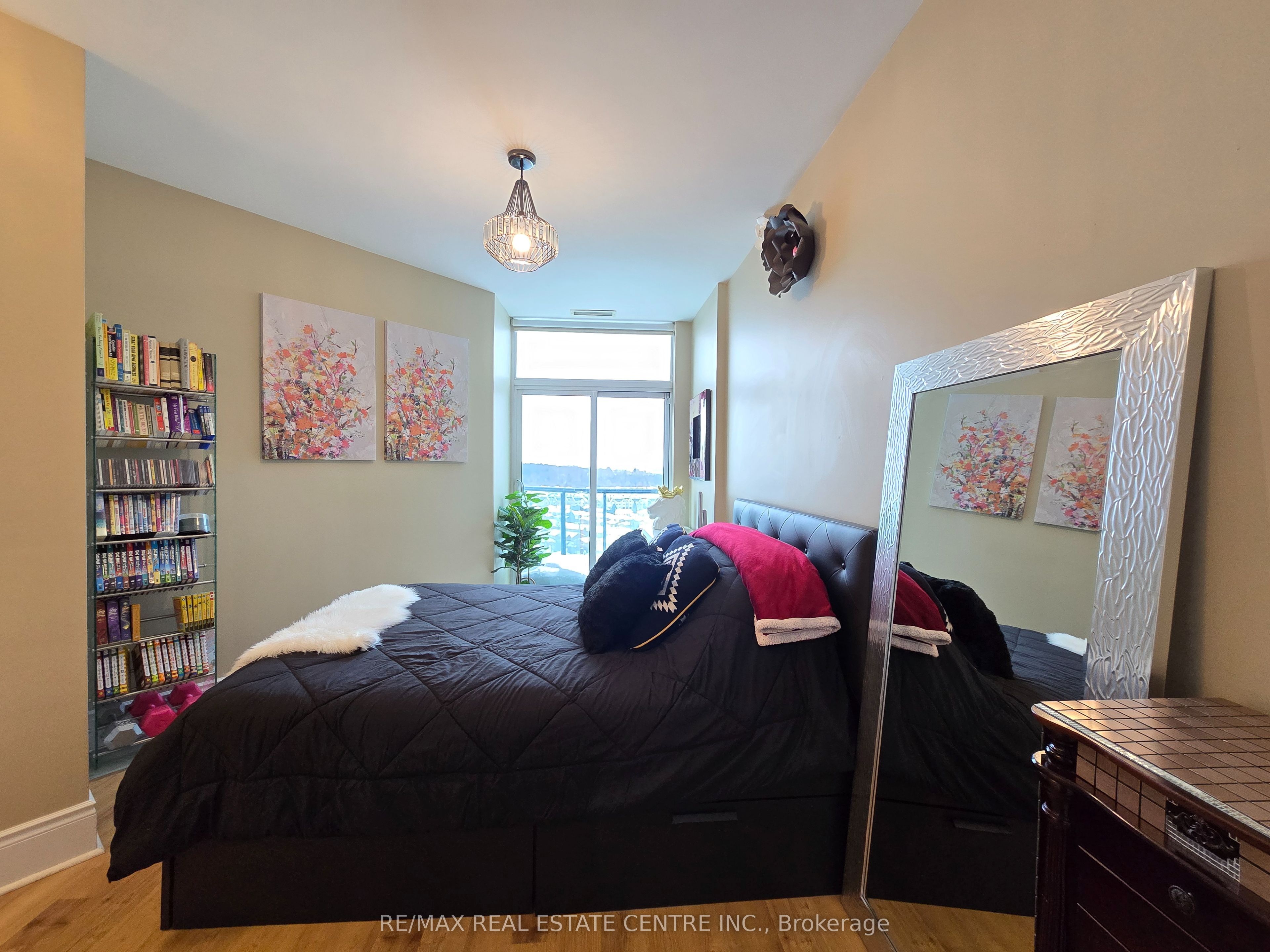 18 Harding Boulevard Ph207 Property Photo 30
