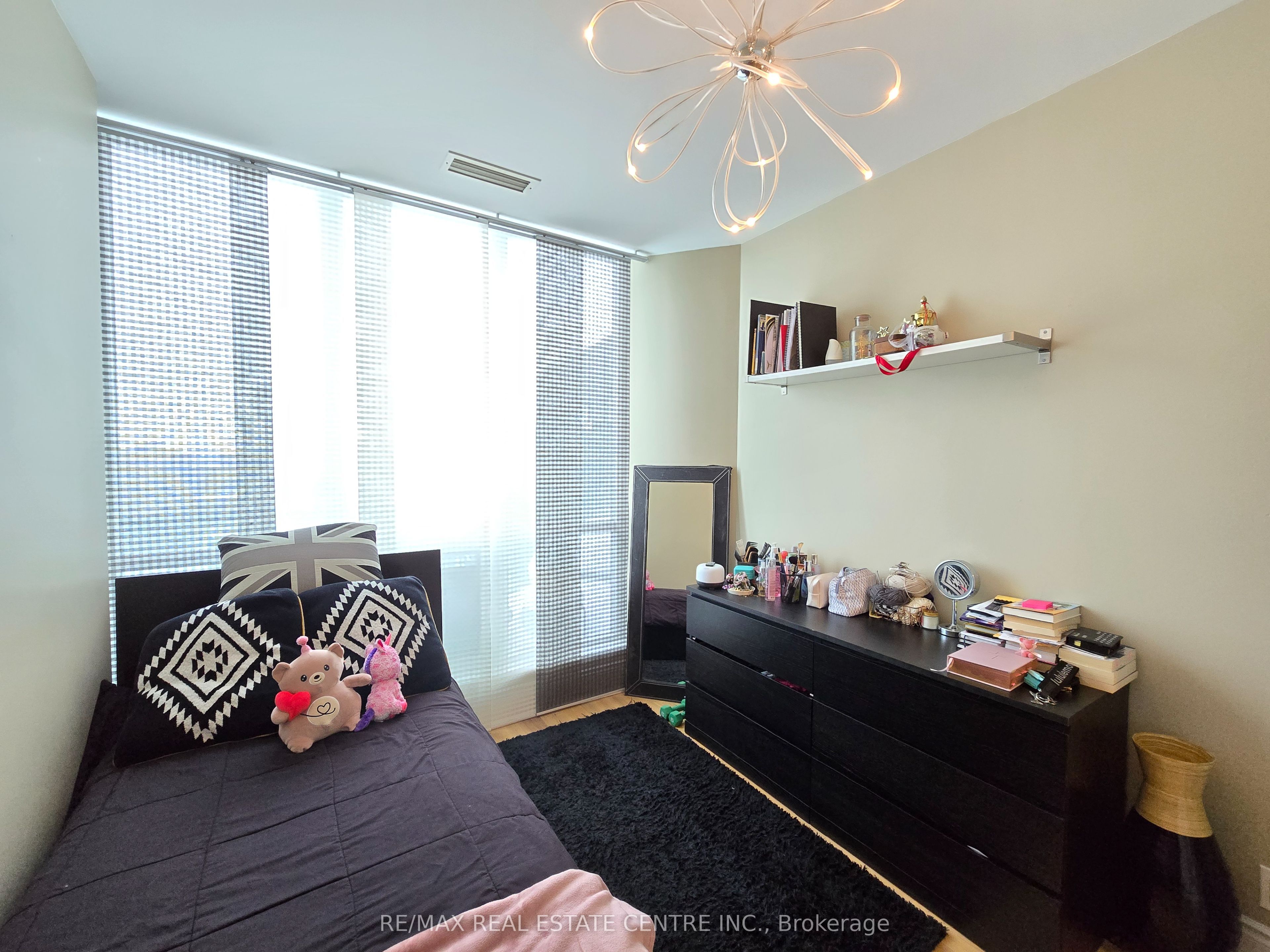 18 Harding Boulevard Ph207 Property Photo 35