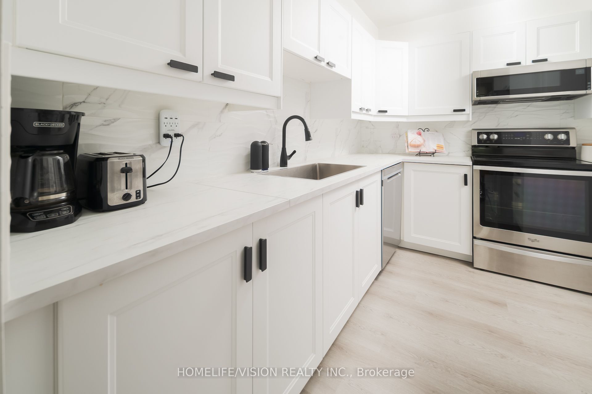 7 Townsgate Drive 413 Property Photo 14