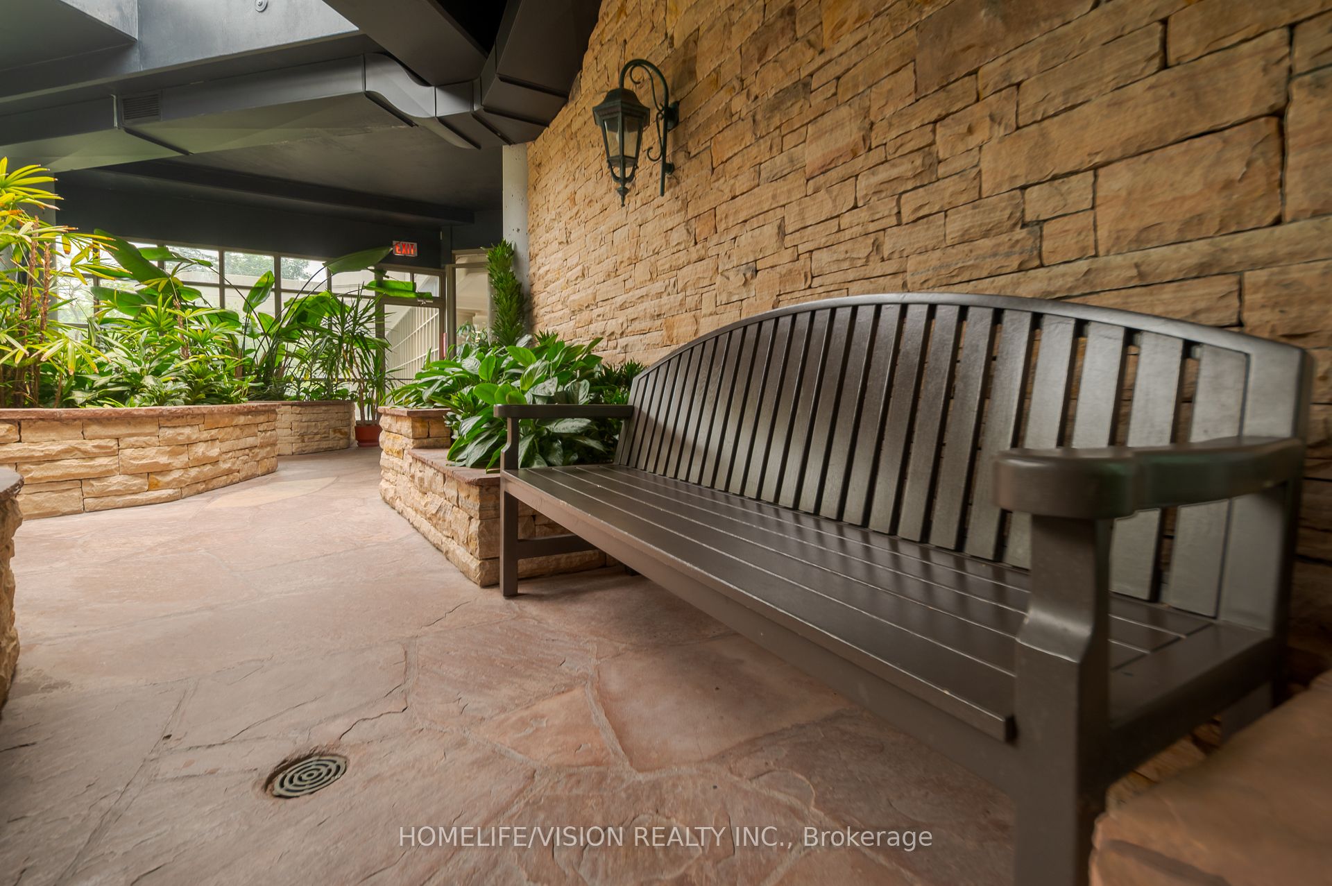 7 Townsgate Drive 413 Property Photo 30