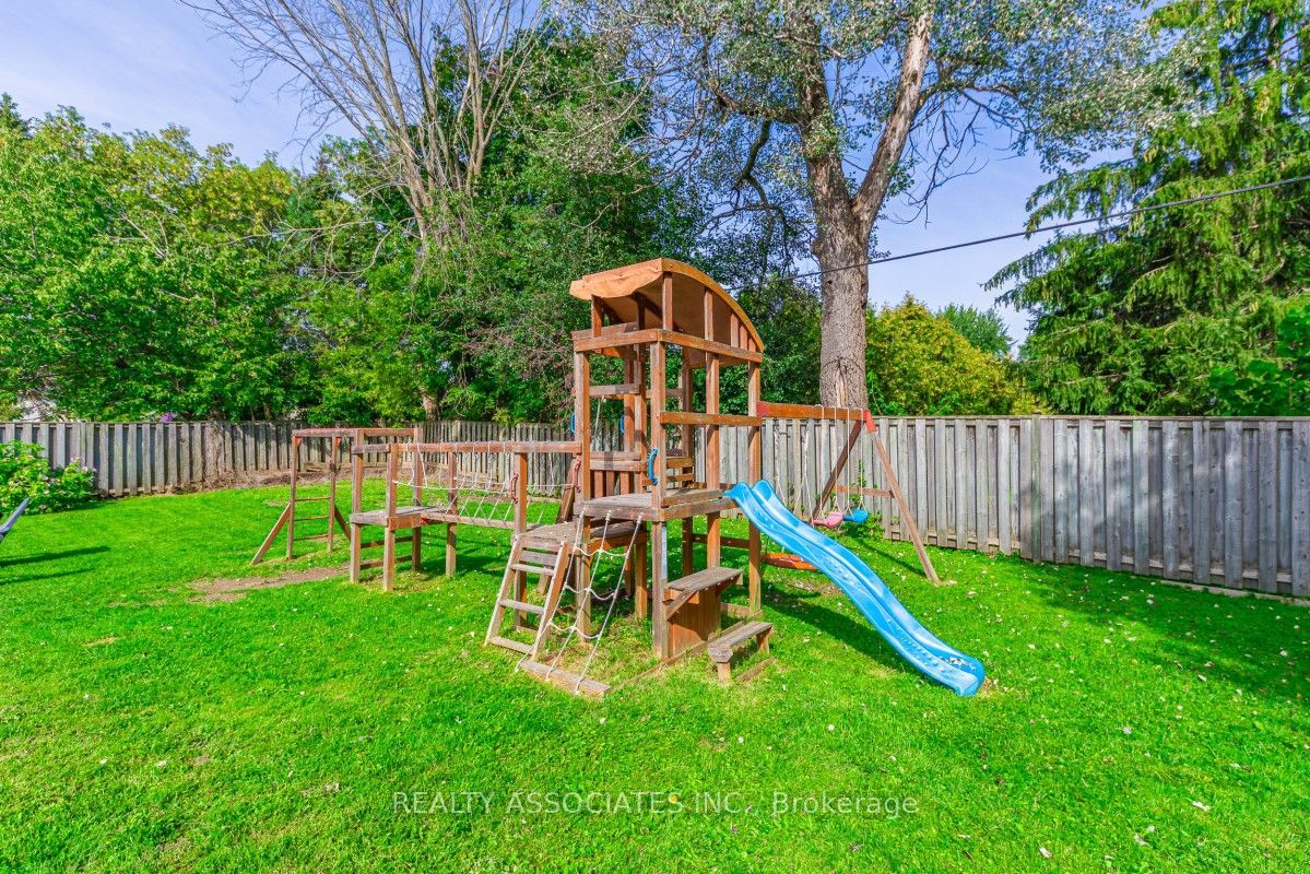 174 Bayview Avenue Property Photo 43