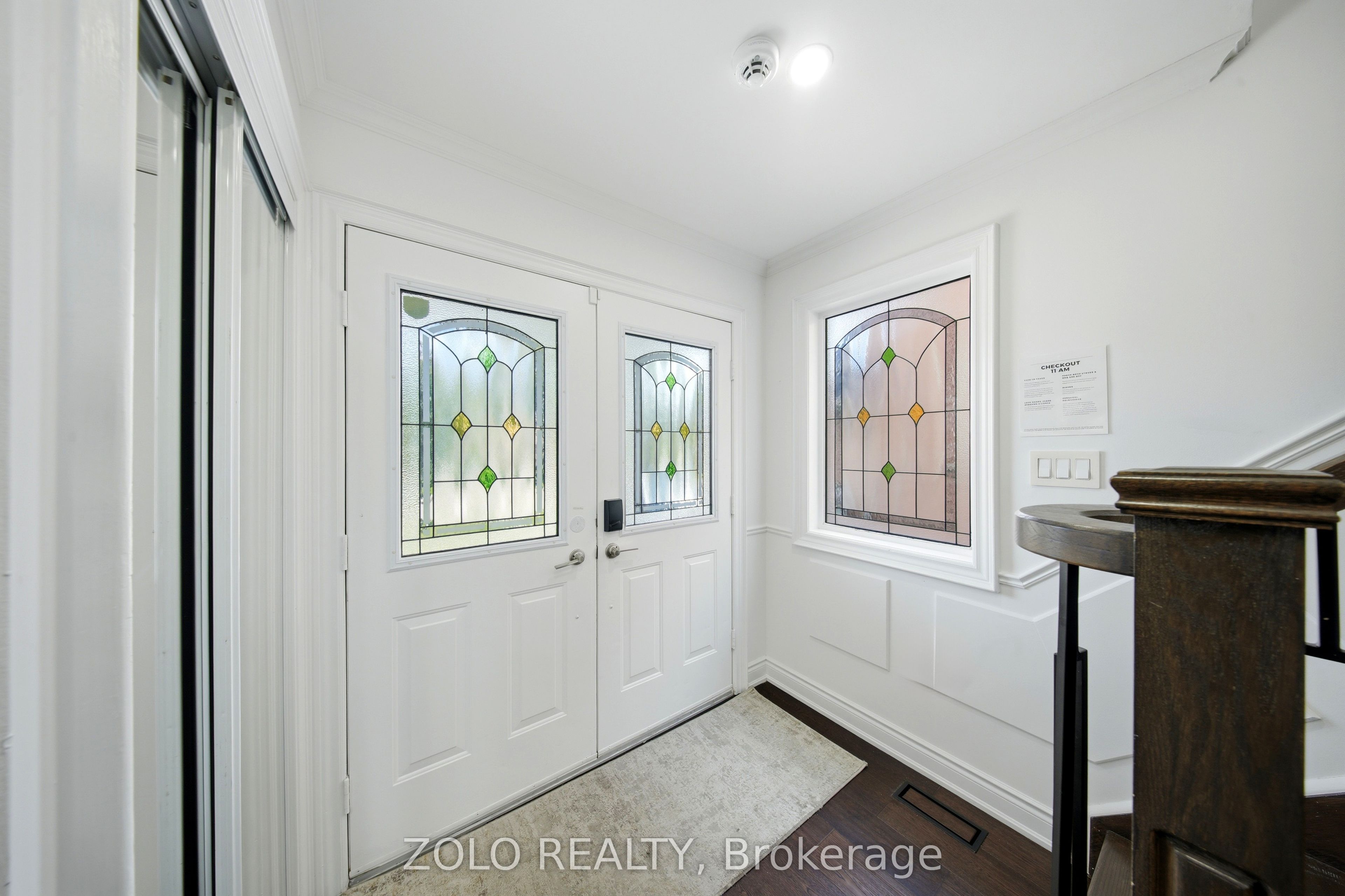 106 Rosanna Crescent Property Photo 4