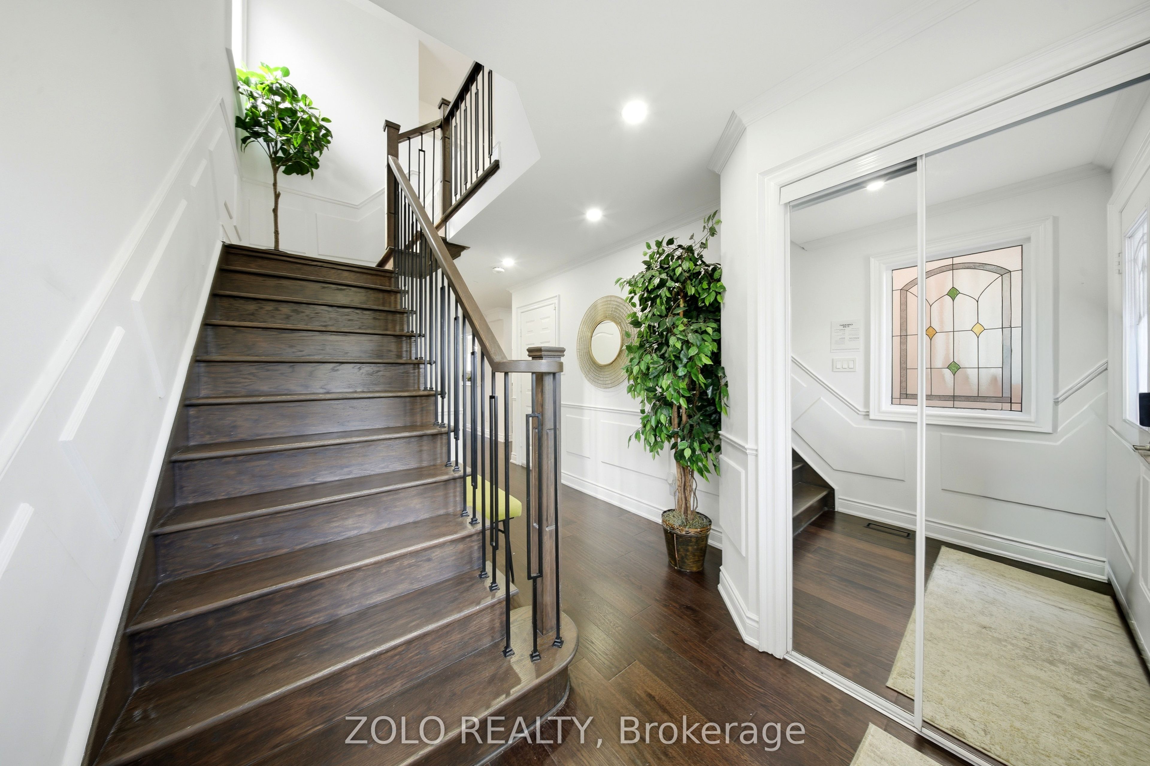 106 Rosanna Crescent Property Photo 5