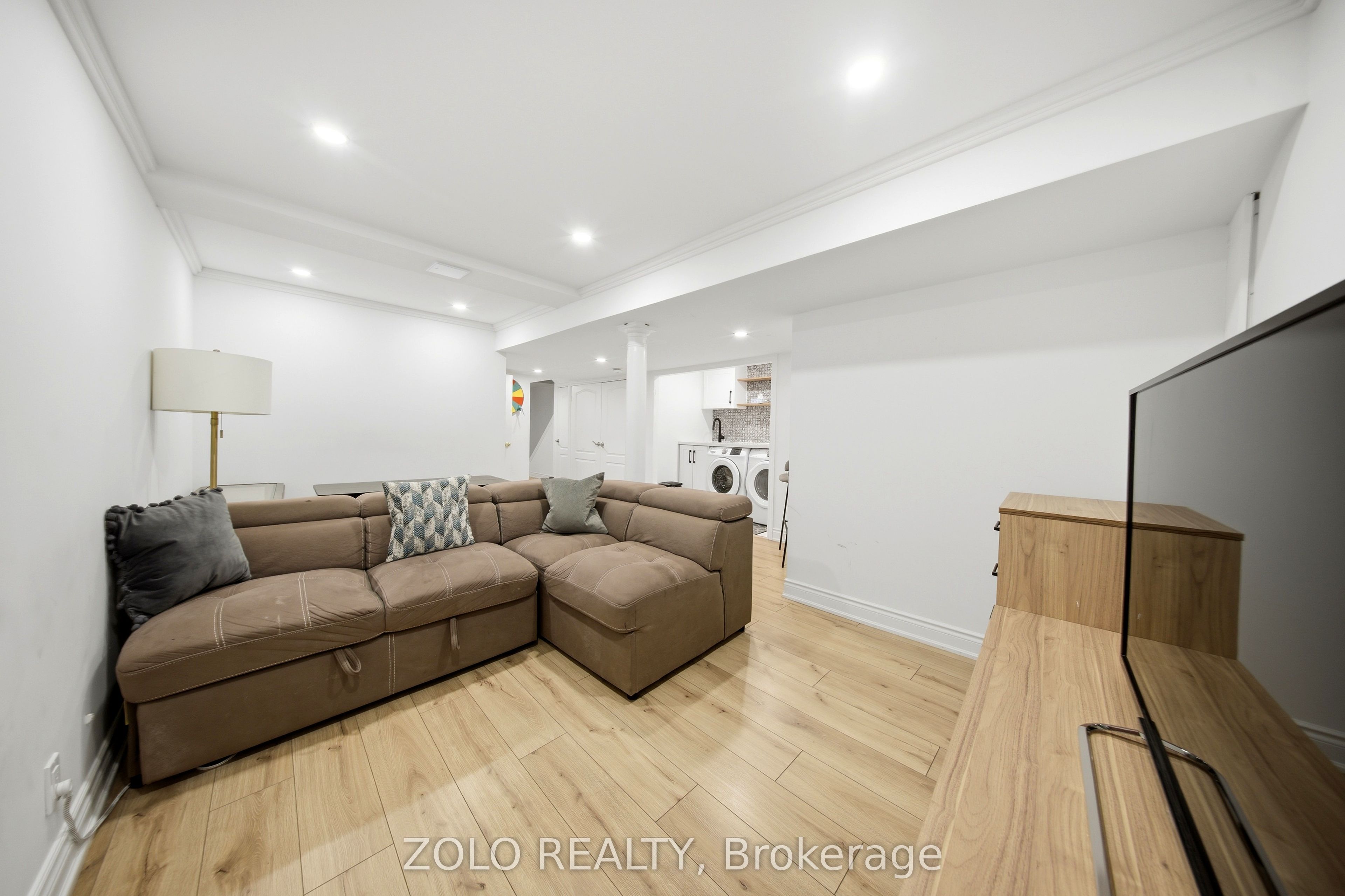 106 Rosanna Crescent Property Photo 35