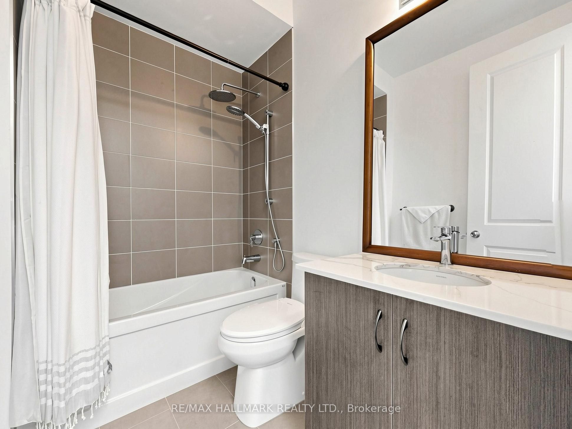 8313 Islington Avenue Property Photo 31
