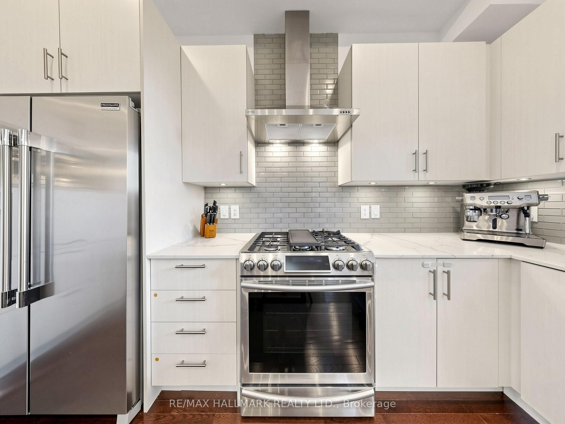 8313 Islington Avenue Property Photo 11
