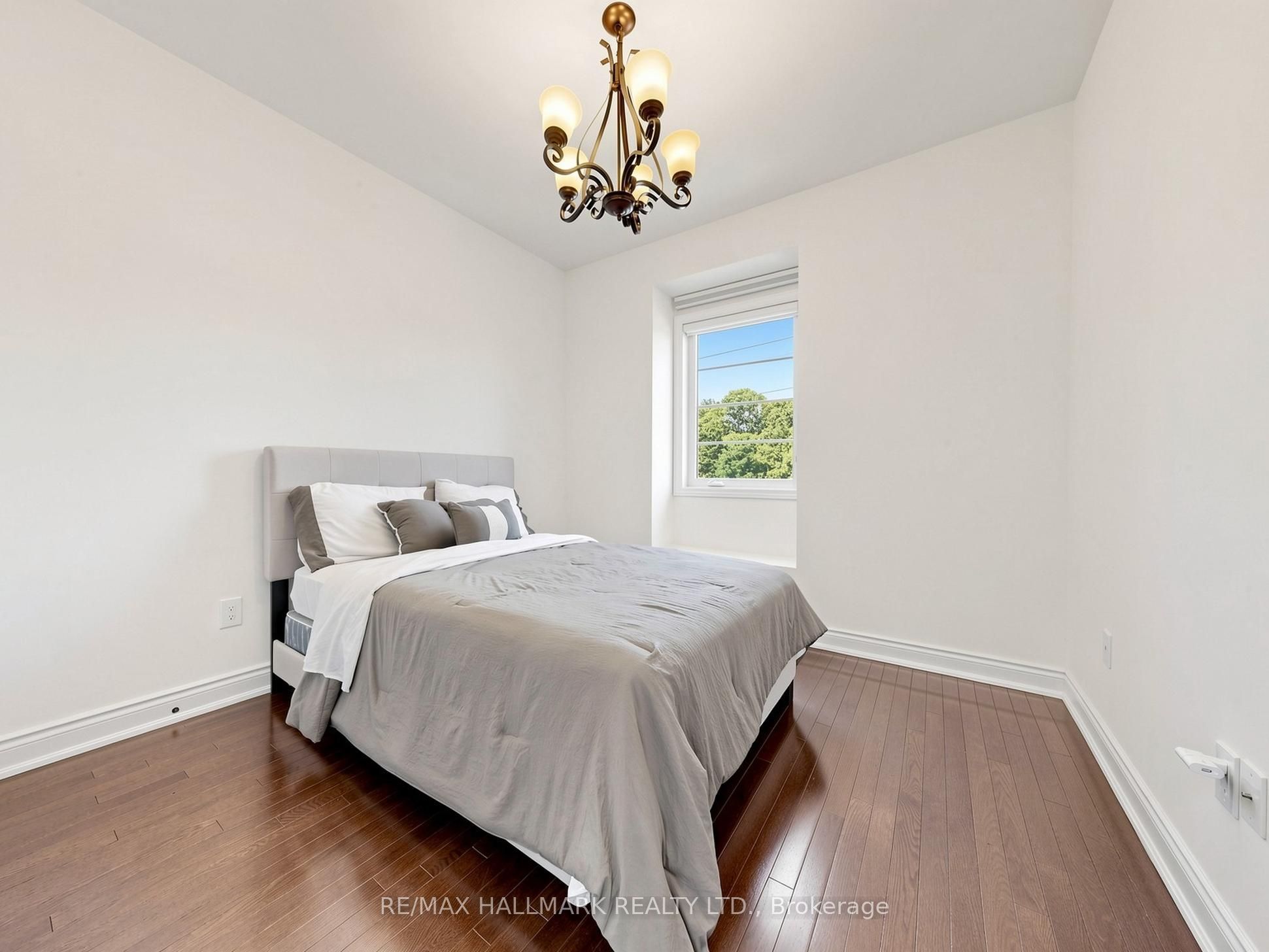 8313 Islington Avenue Property Photo 27