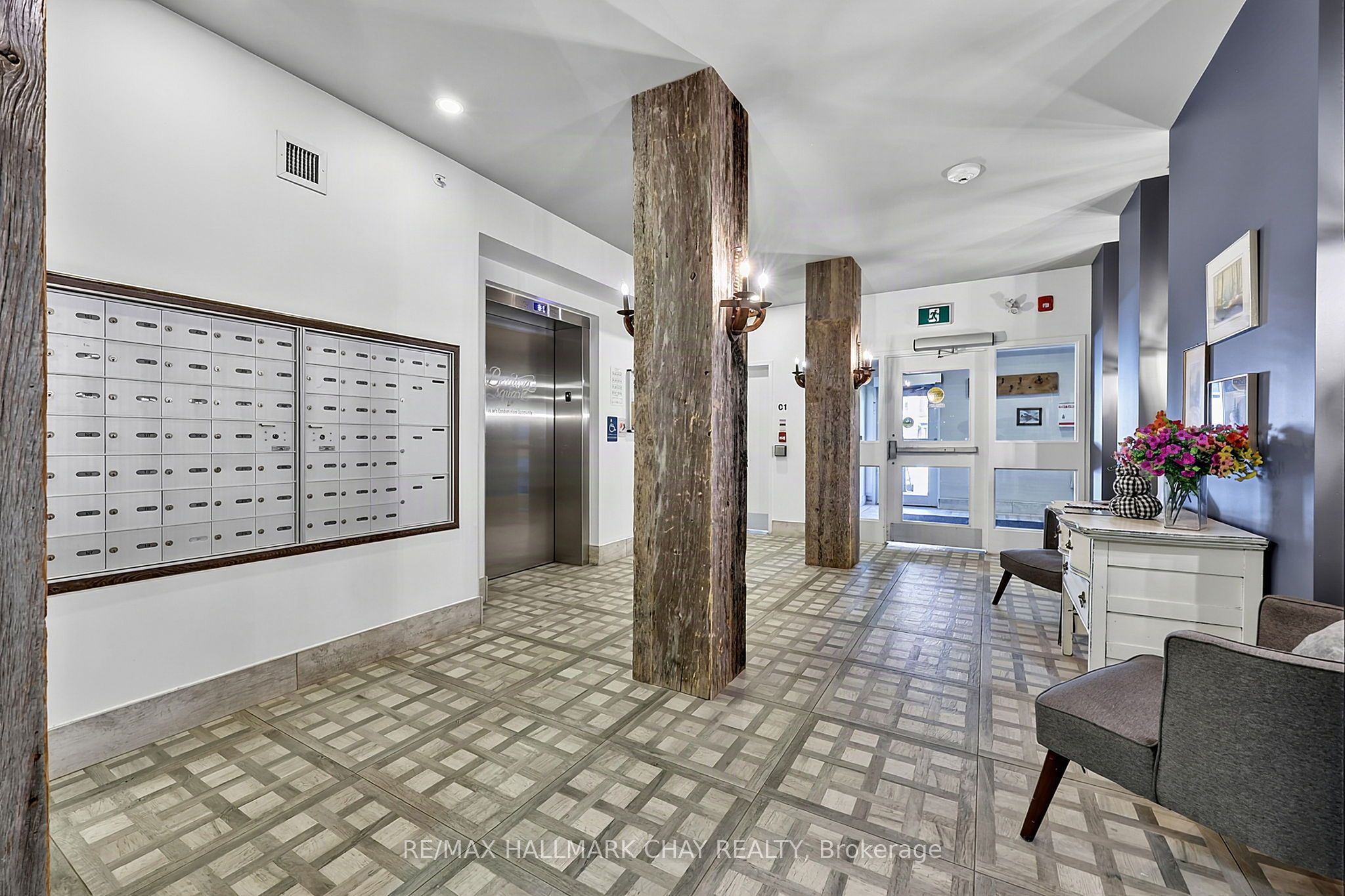 161 Wellington Street E 210 Property Photo 6