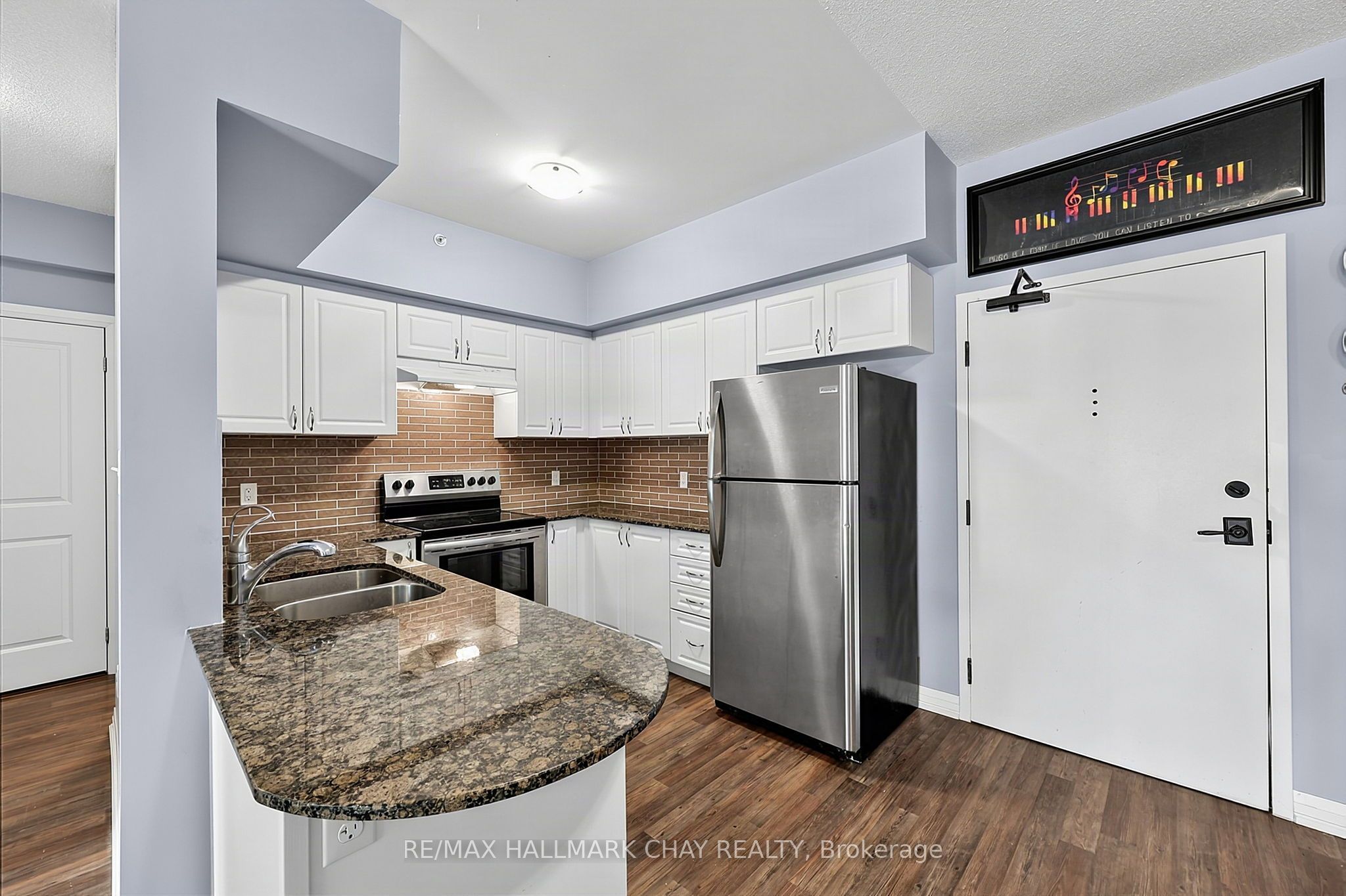 161 Wellington Street E 210 Property Photo 10