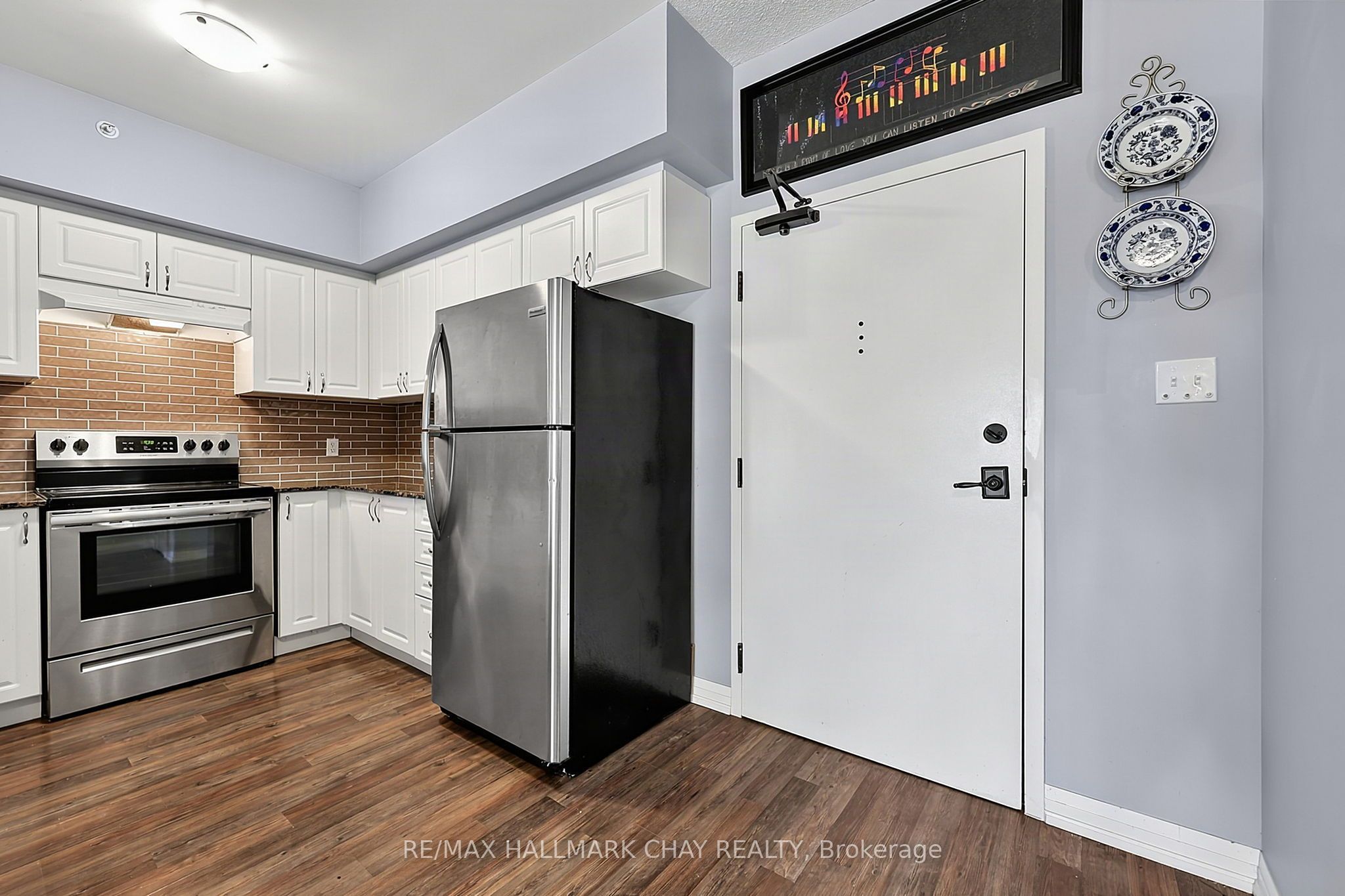 161 Wellington Street E 210 Property Photo 11