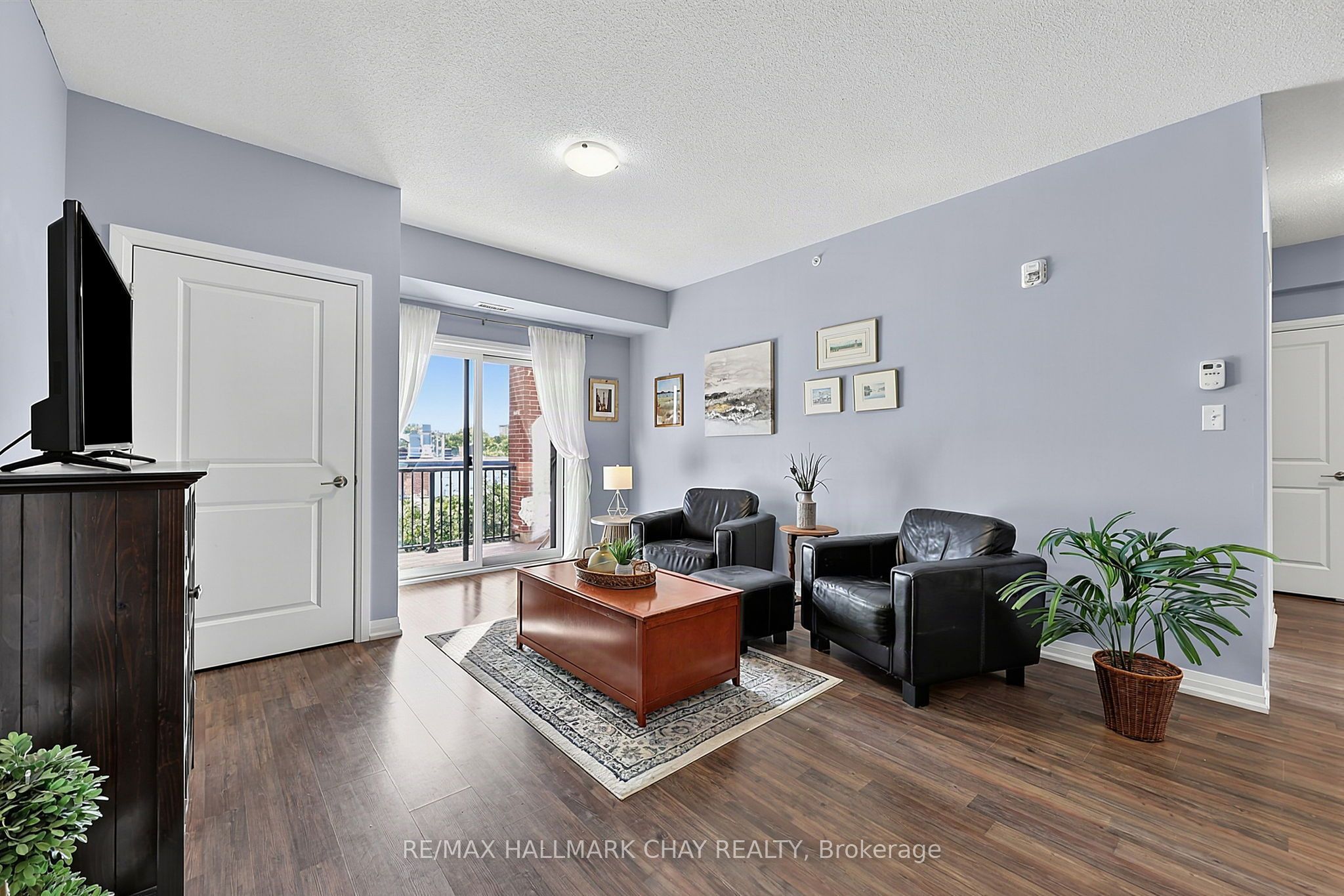 161 Wellington Street E 210 Property Photo 16
