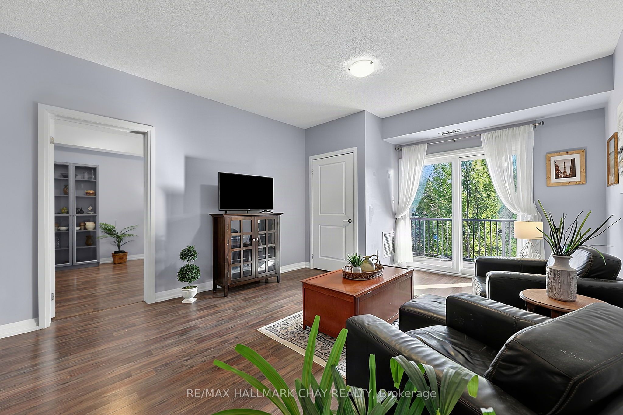 161 Wellington Street E 210 Property Photo 18