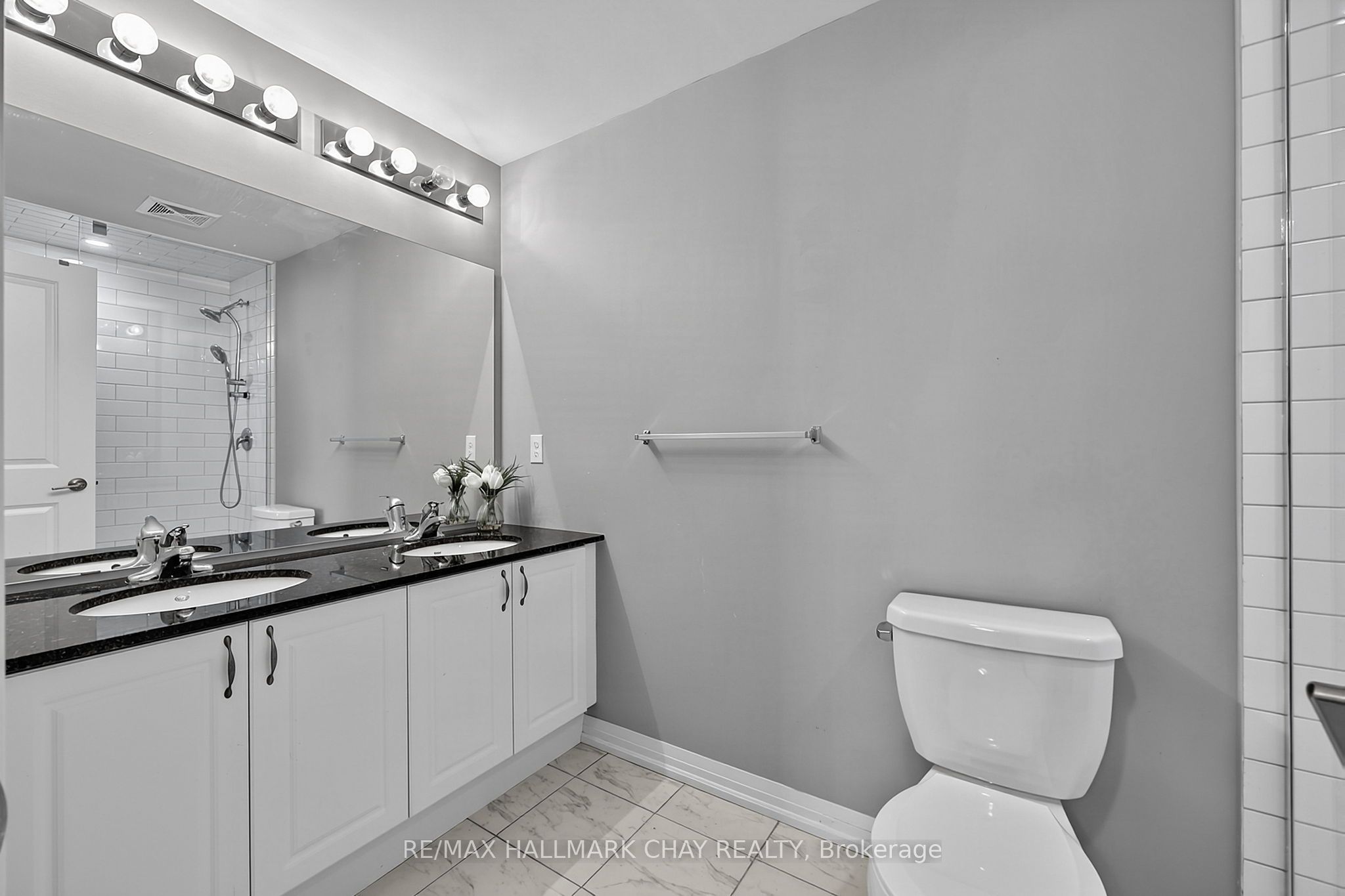 161 Wellington Street E 210 Property Photo 22