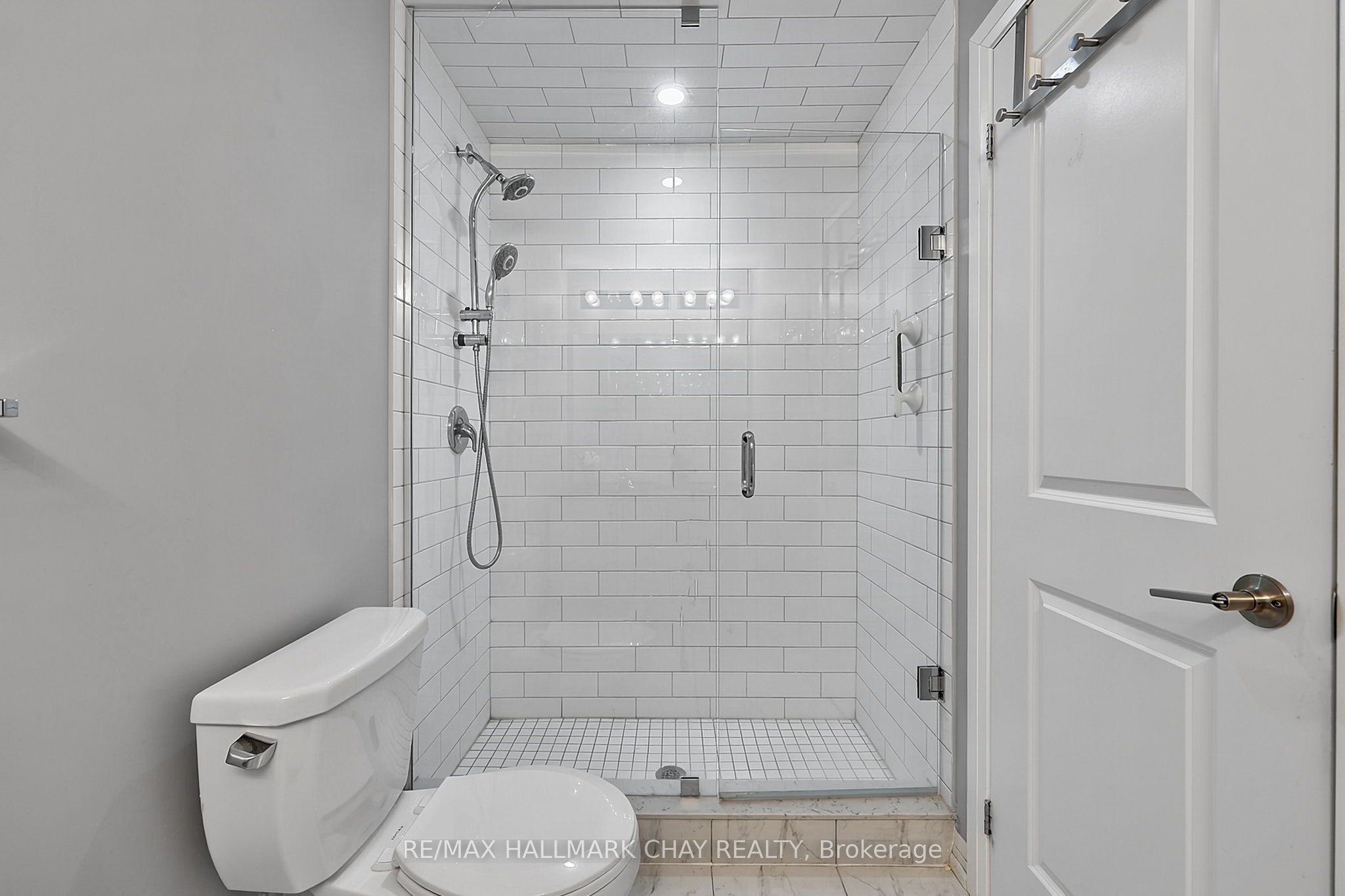 161 Wellington Street E 210 Property Photo 23