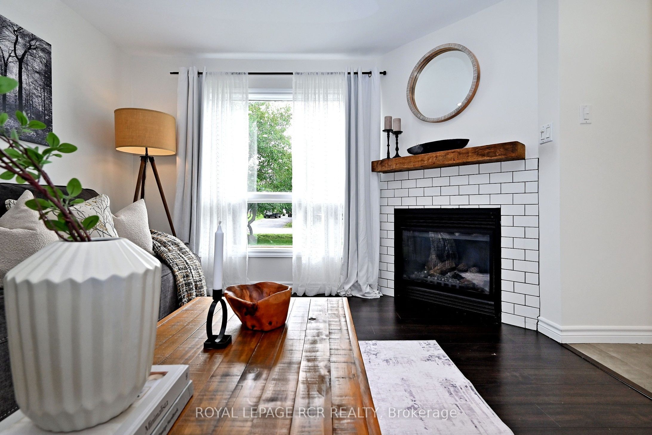 779 Sheppard Avenue Property Photo 9