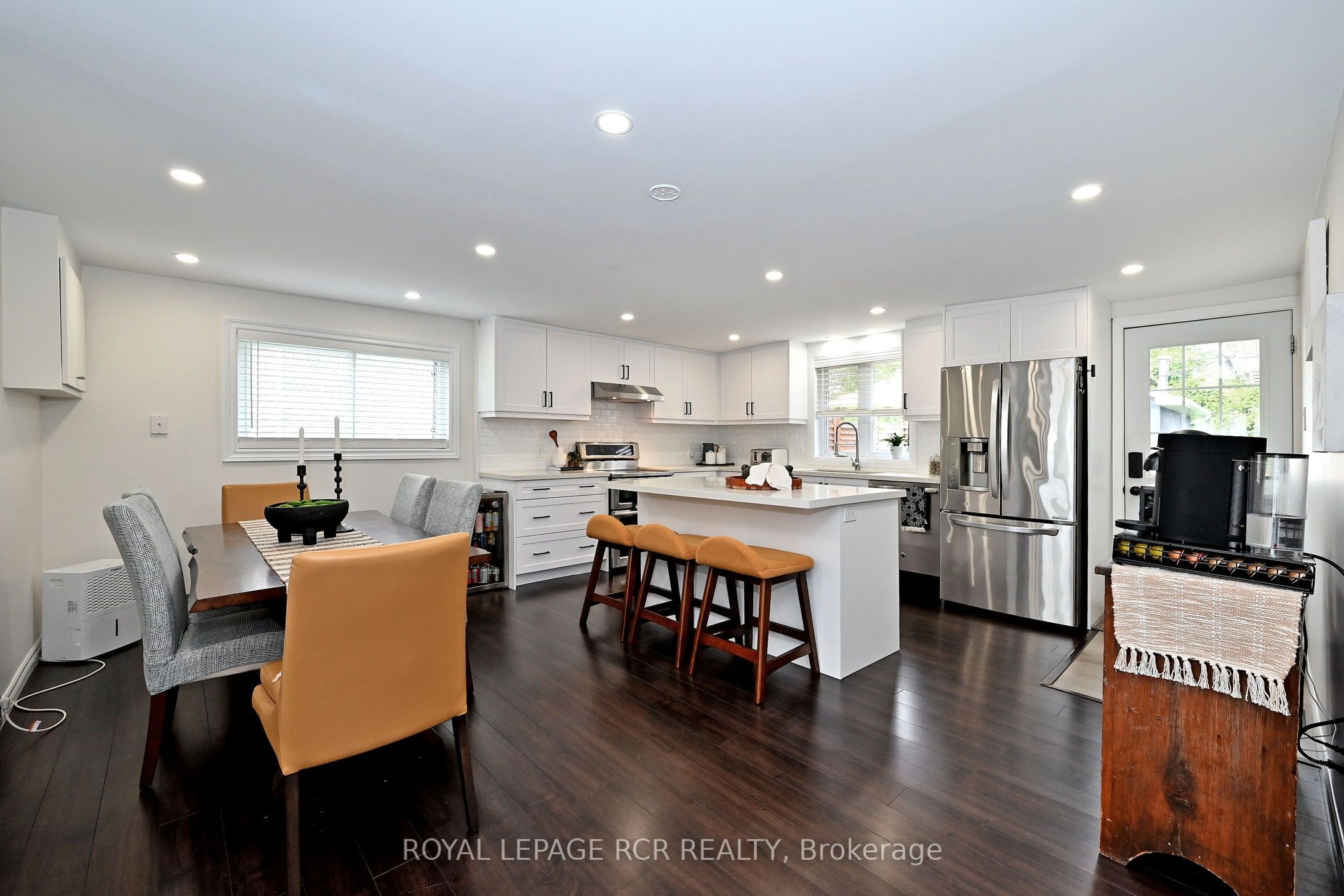 779 Sheppard Avenue Property Photo 11