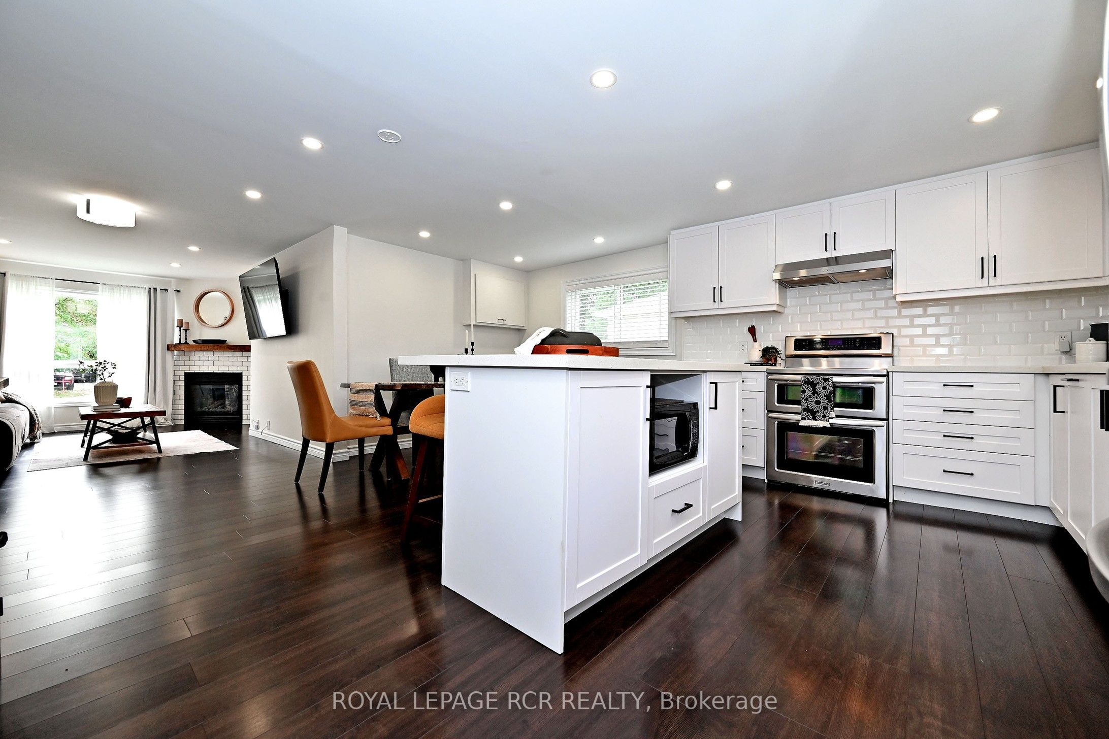 779 Sheppard Avenue Property Photo 15