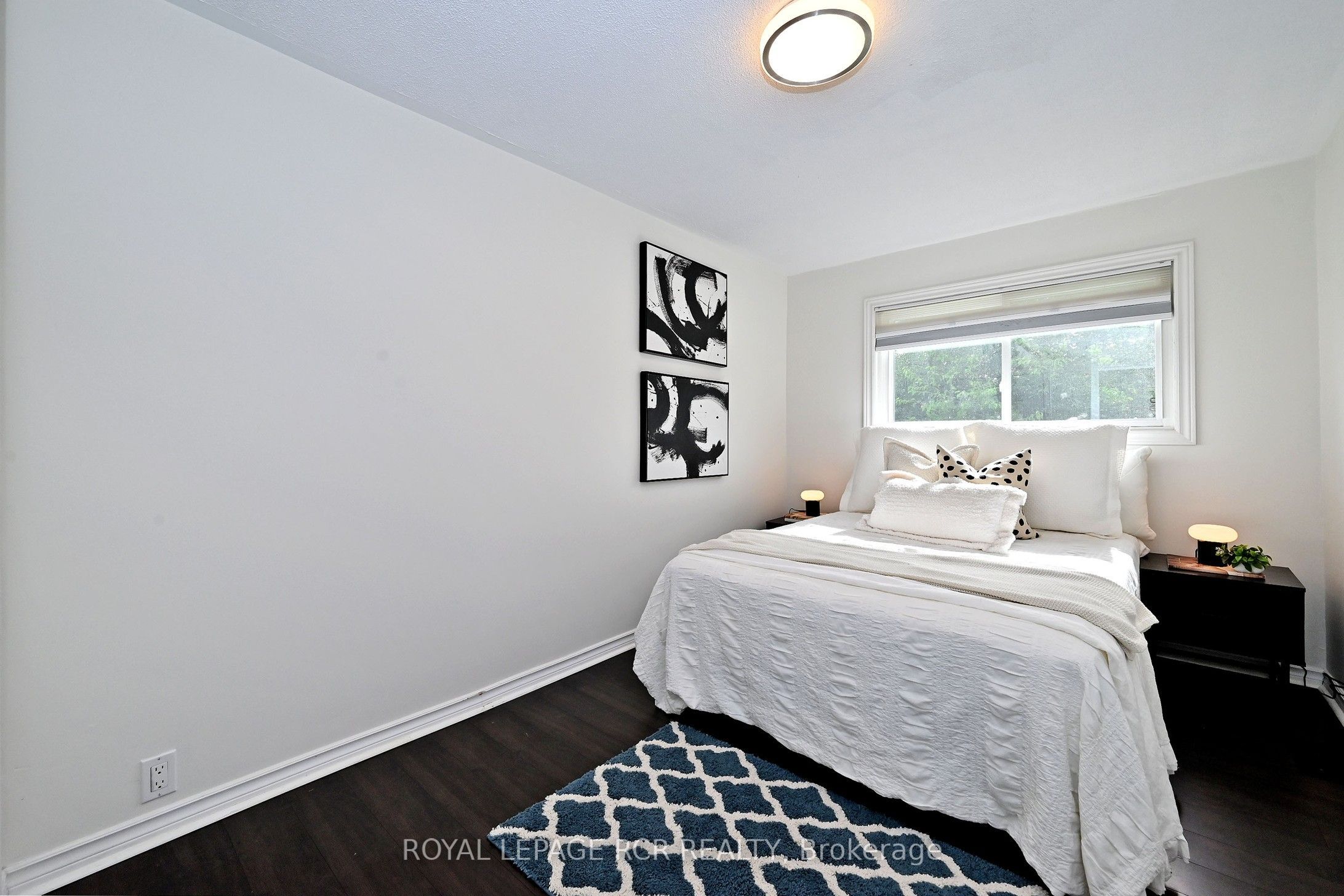 779 Sheppard Avenue Property Photo 19