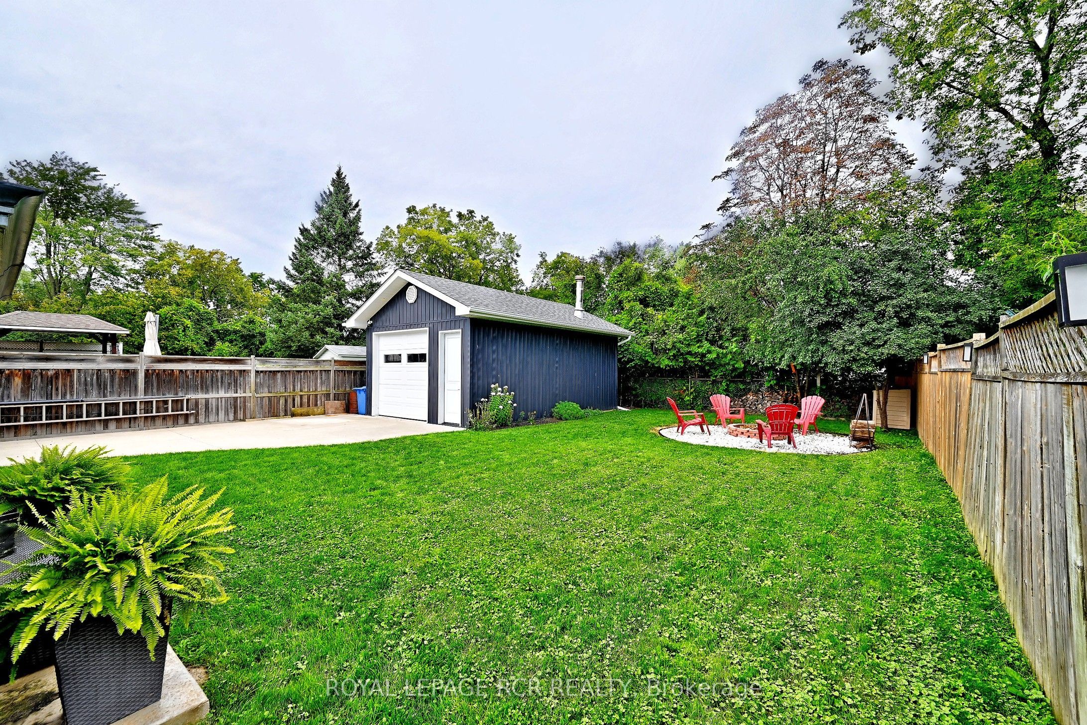 779 Sheppard Avenue Property Photo 27