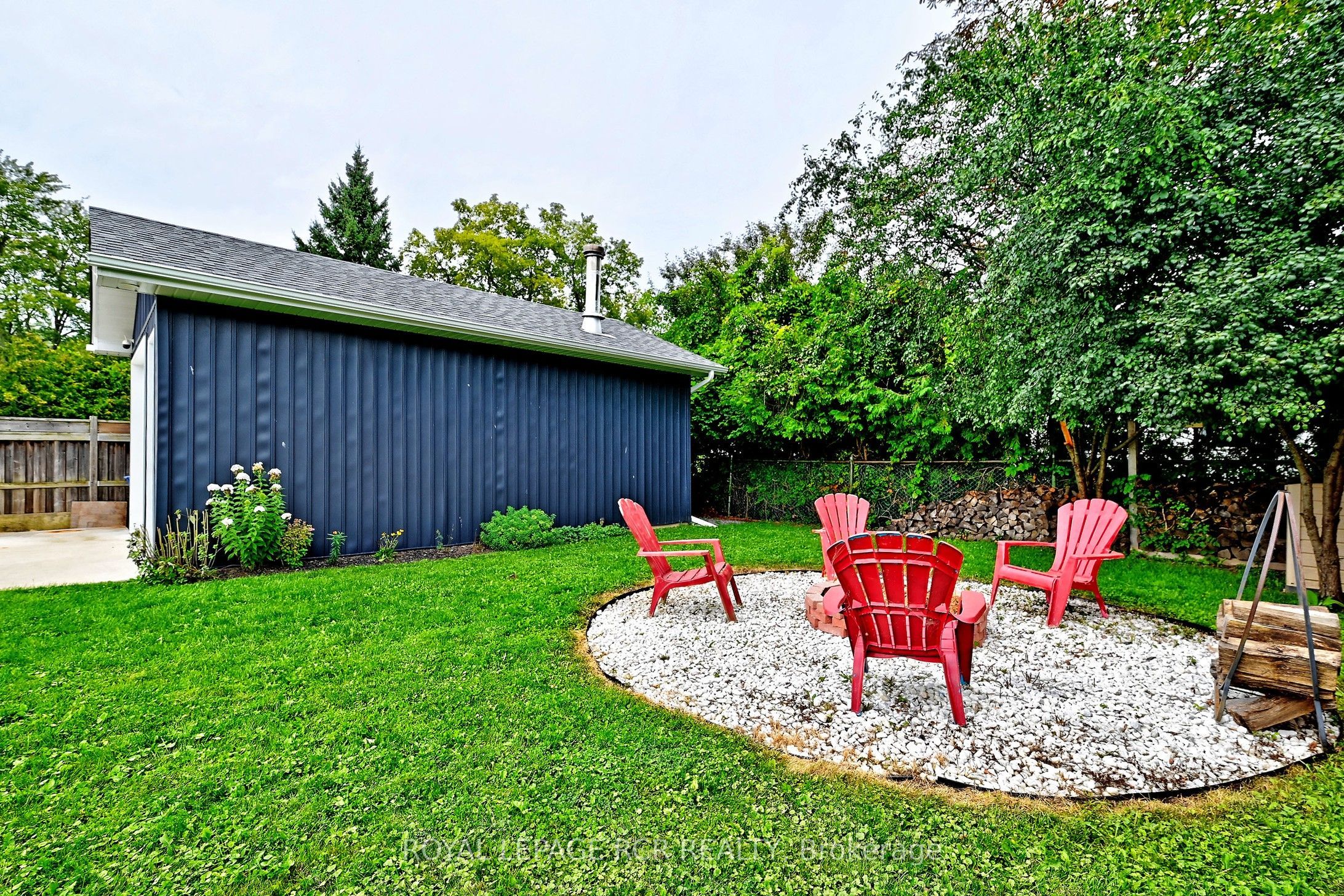779 Sheppard Avenue Property Photo 28