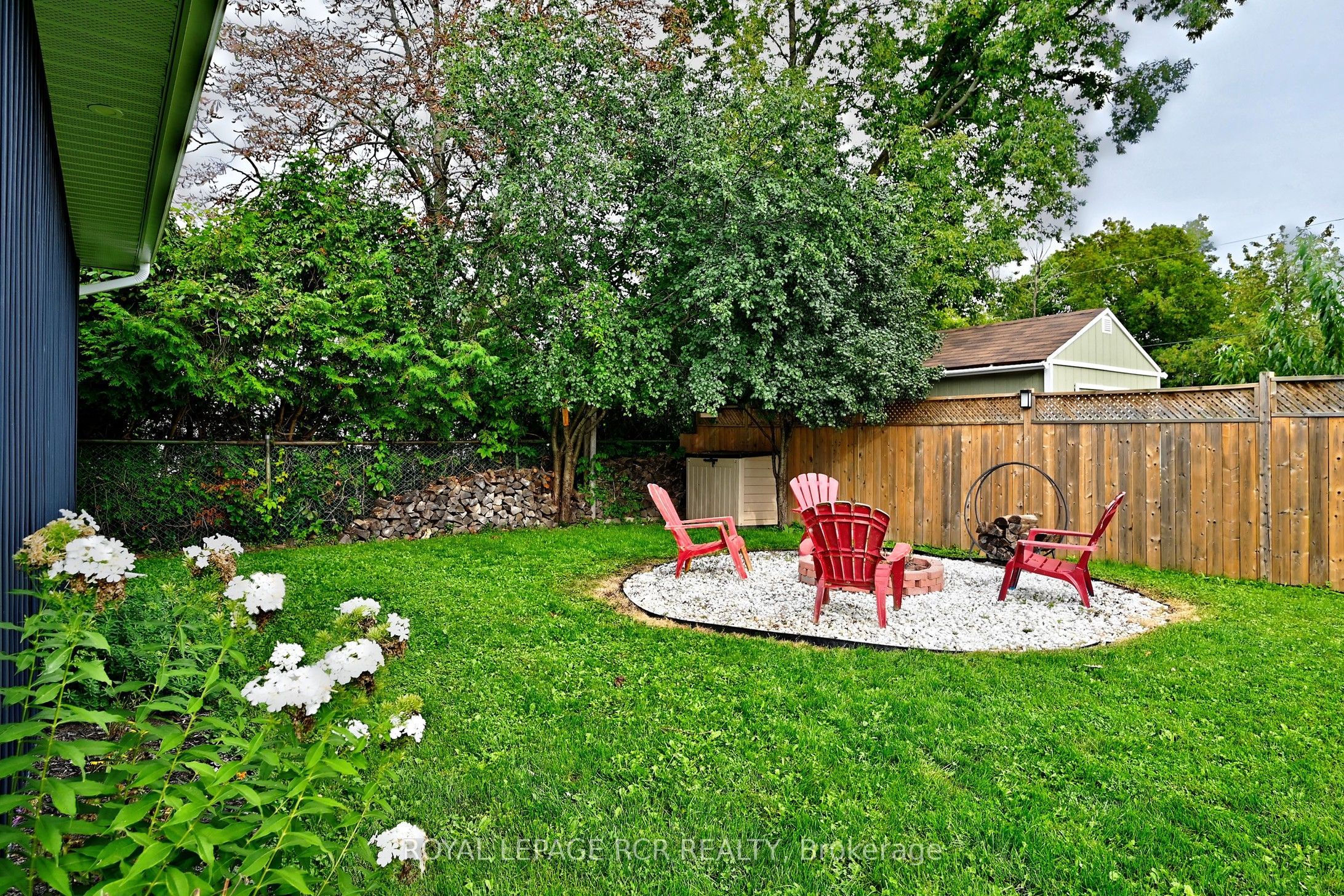 779 Sheppard Avenue Property Photo 30
