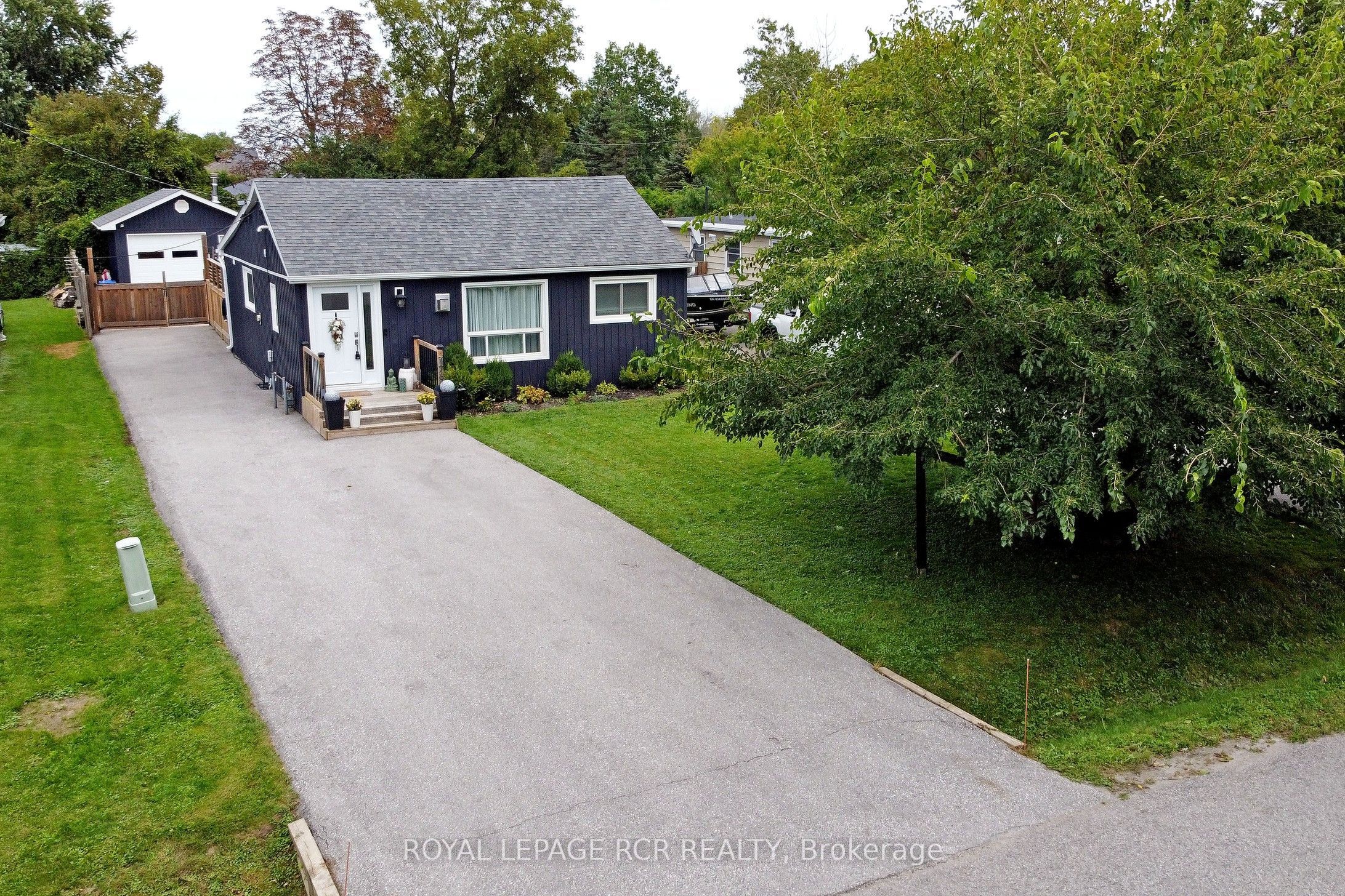 779 Sheppard Avenue Property Photo 40